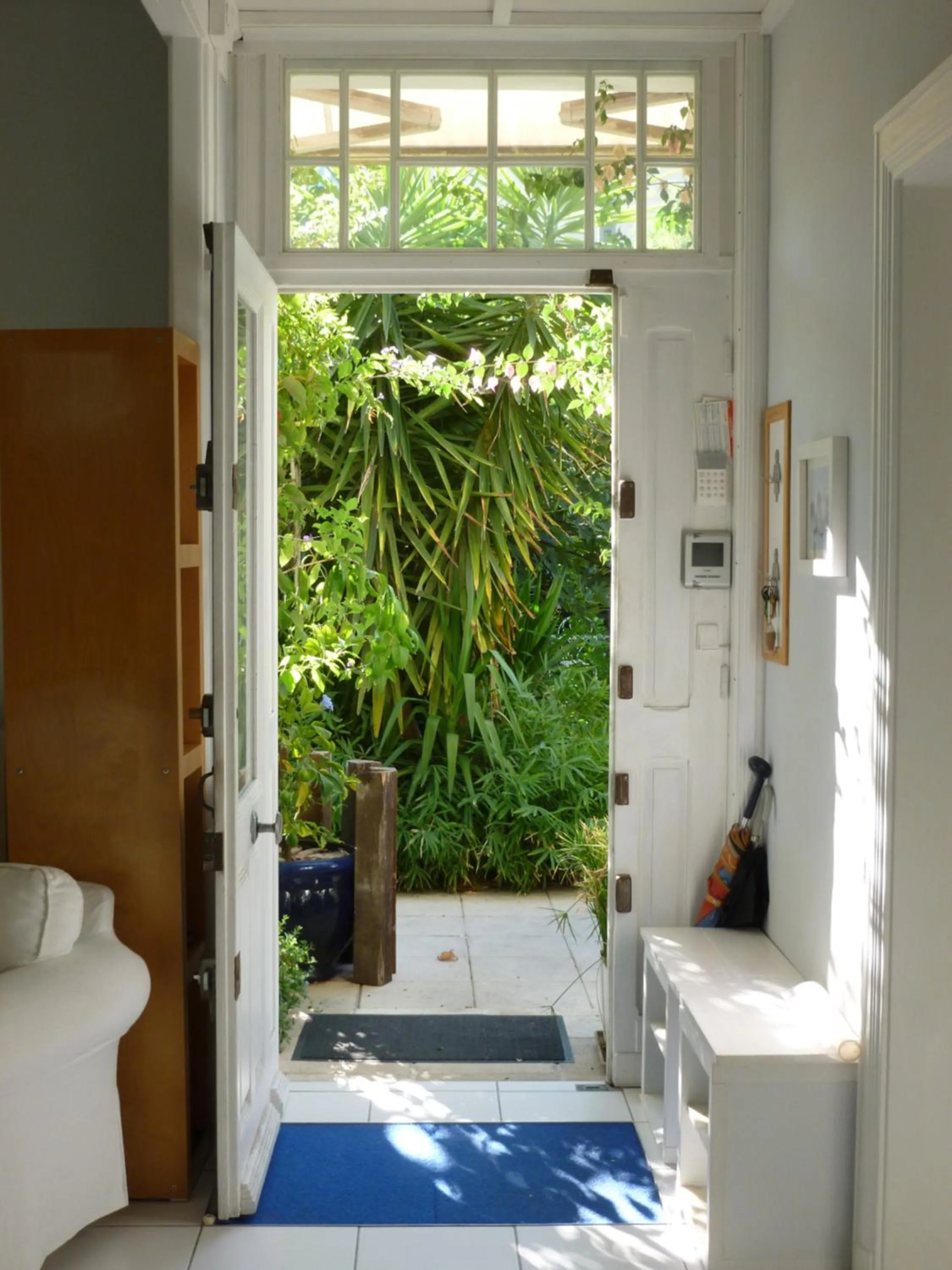 Facade/entrance in Les petits poissons