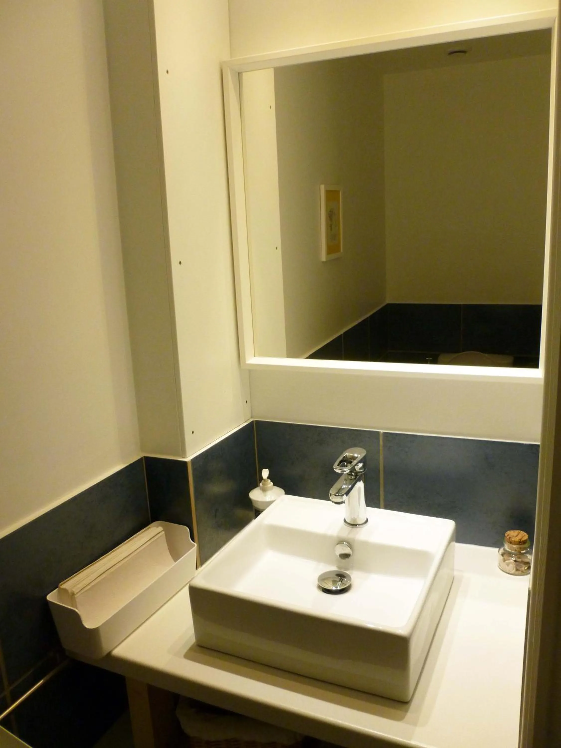 Toilet in Les petits poissons