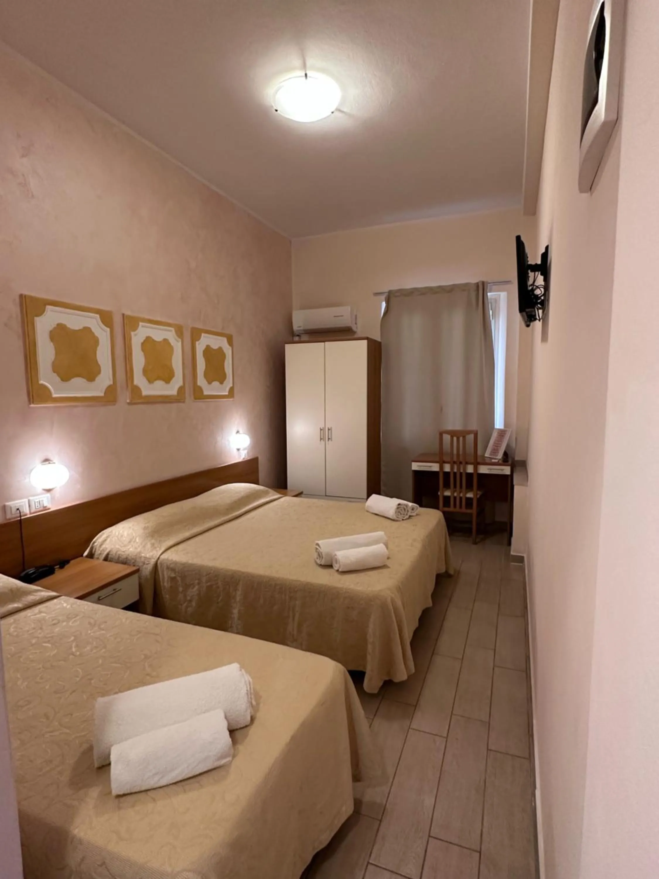 Bed in Hotel Adria Nuova