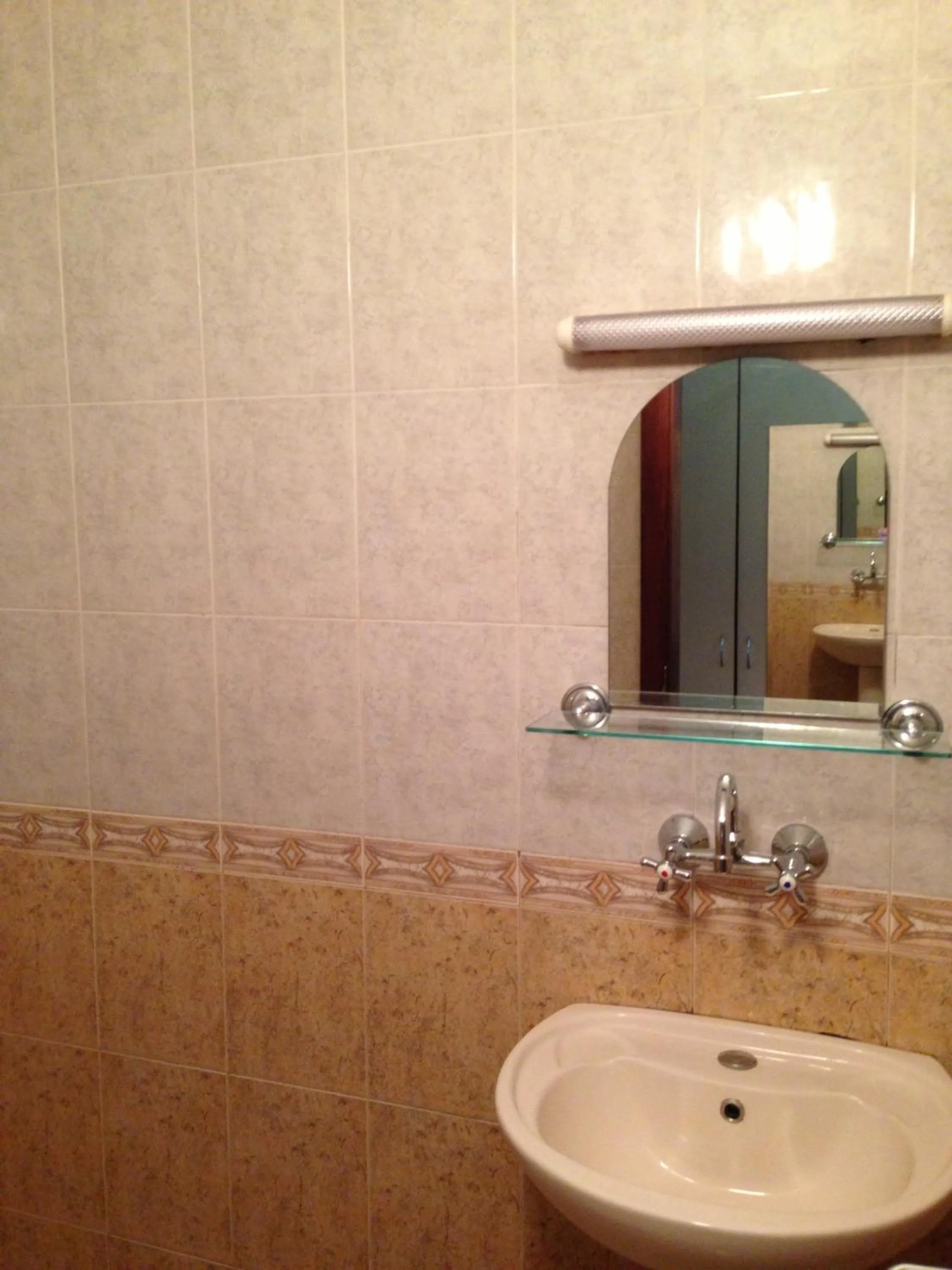 Bathroom in Femili Hotel Diveda