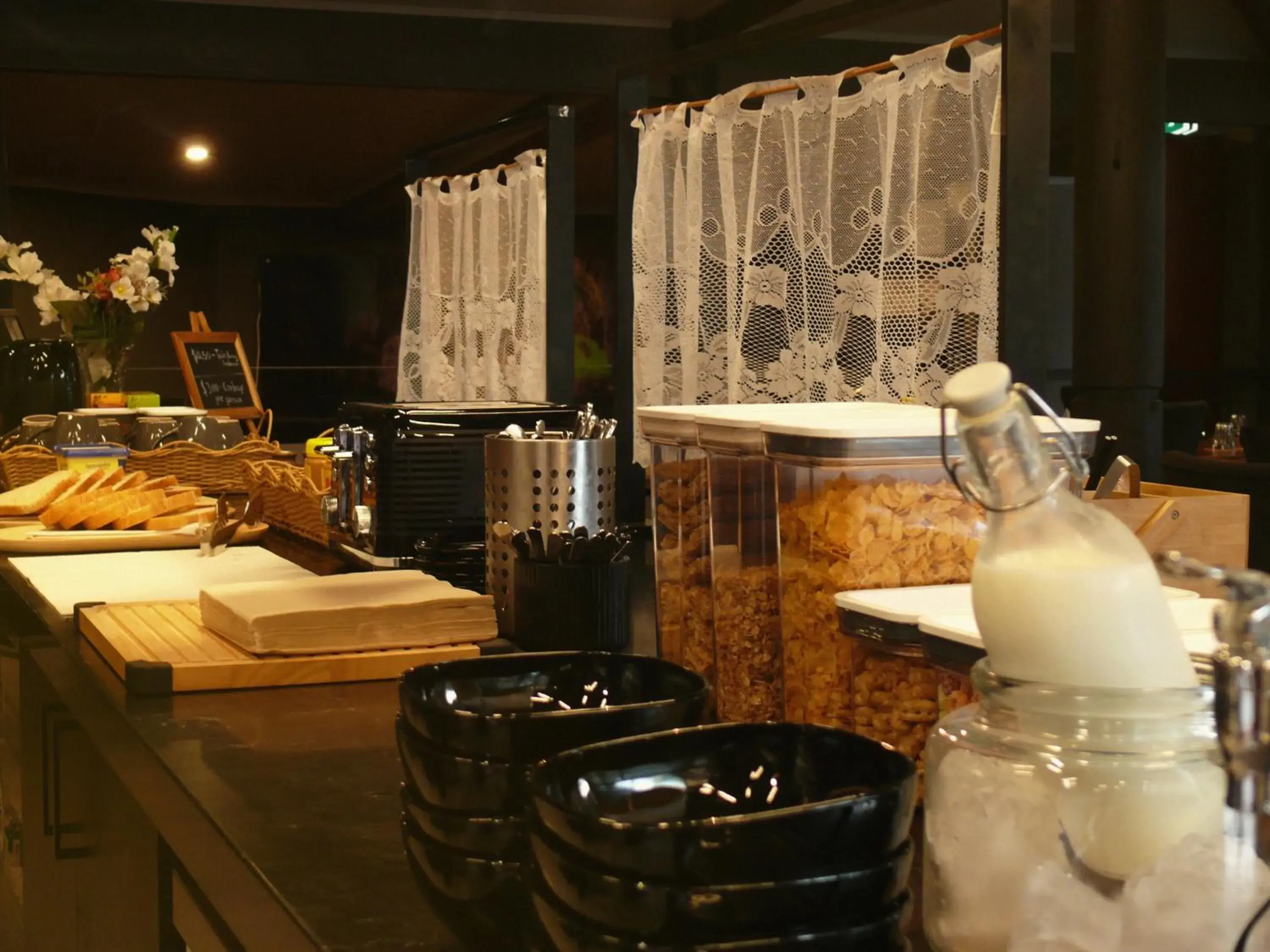 Continental breakfast in 1770 Beachside Backpacker Continental breakfast in 1770 Beachside Backpacker