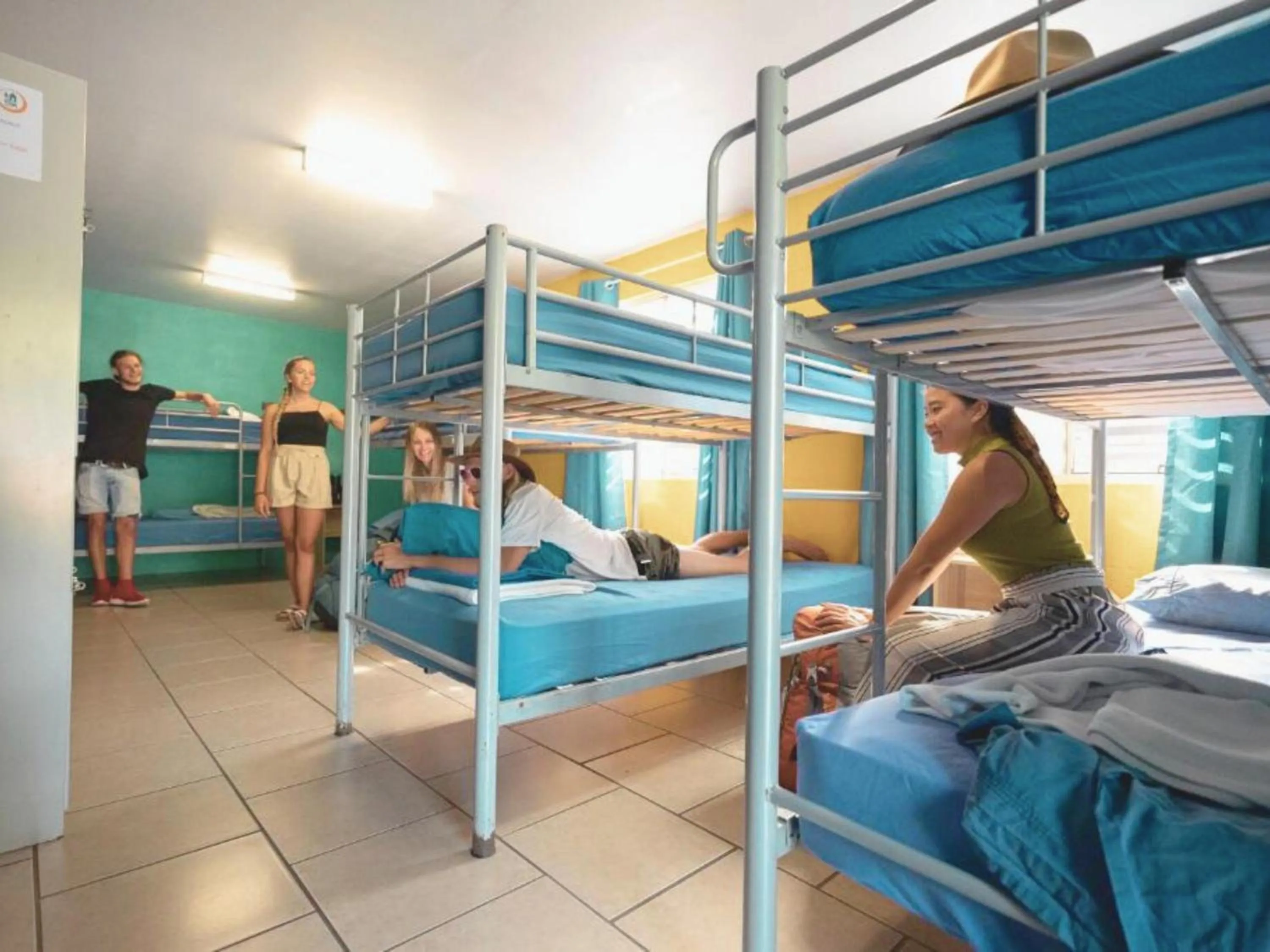 Bedroom, Bed in 1770 Beachside Backpacker