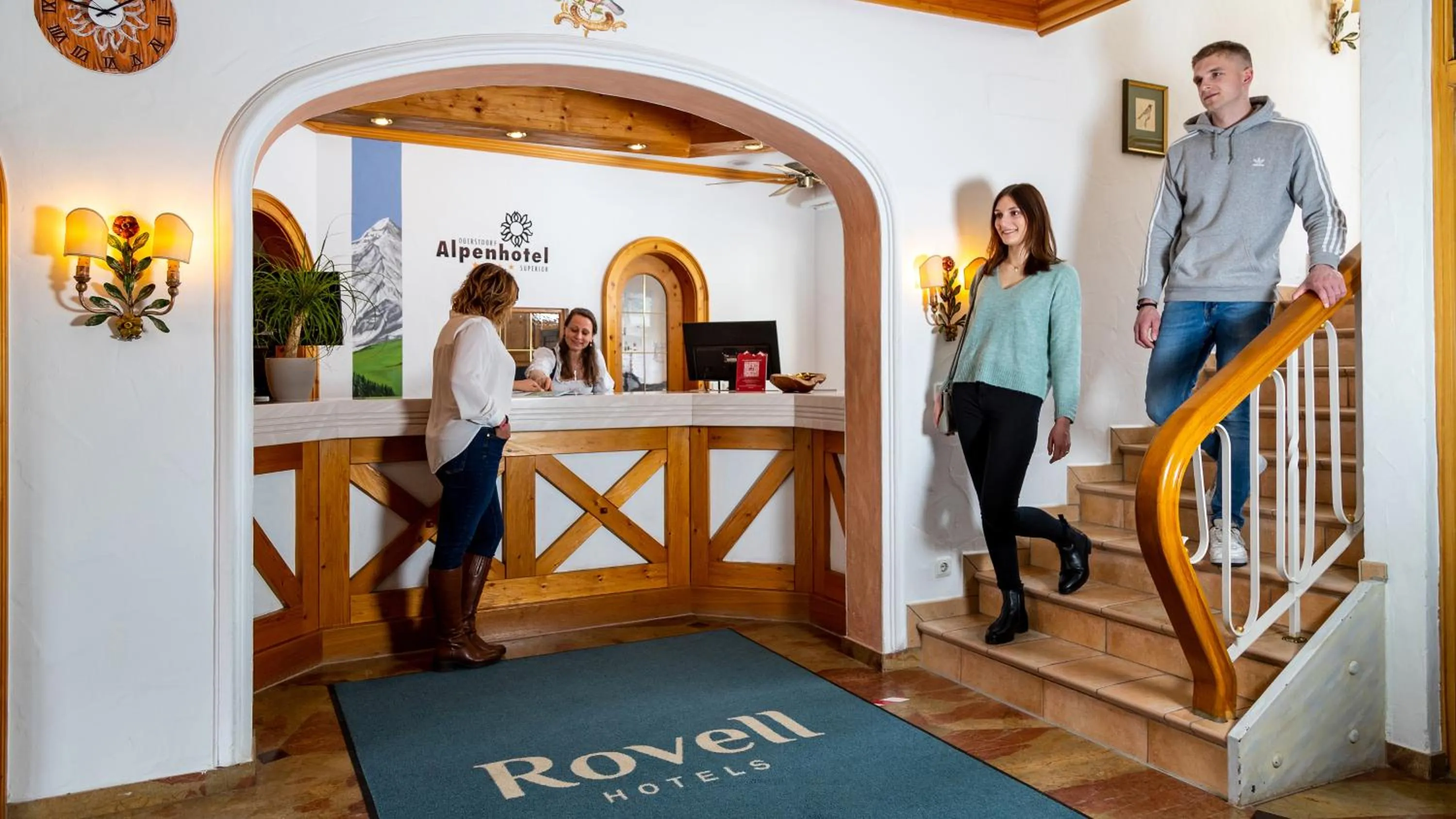 Lobby or reception in Alpenhotel Oberstdorf - ein Rovell Hotel