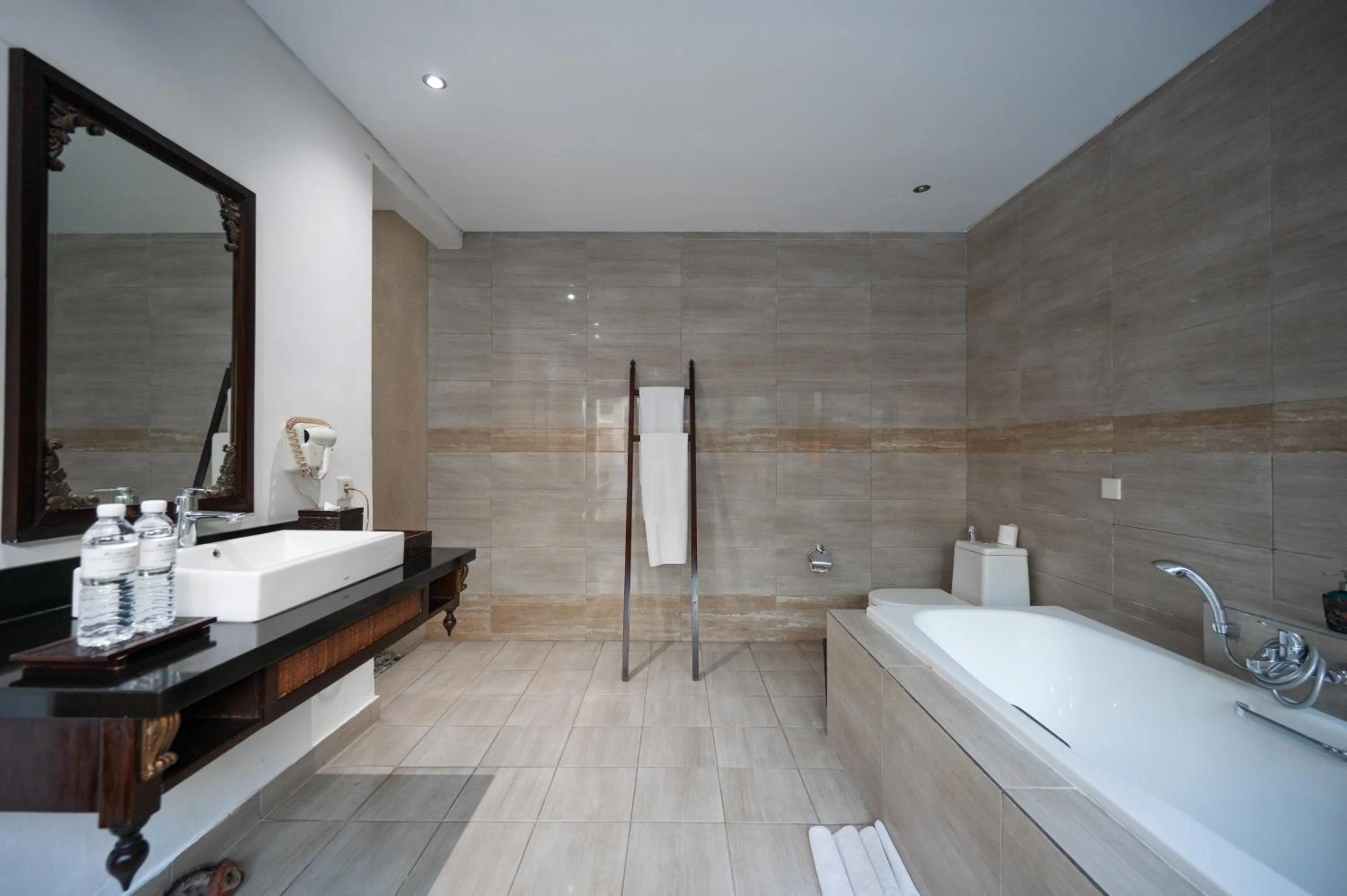 Bath in Aldeoz Grand Kancana Villas Resort Bali
