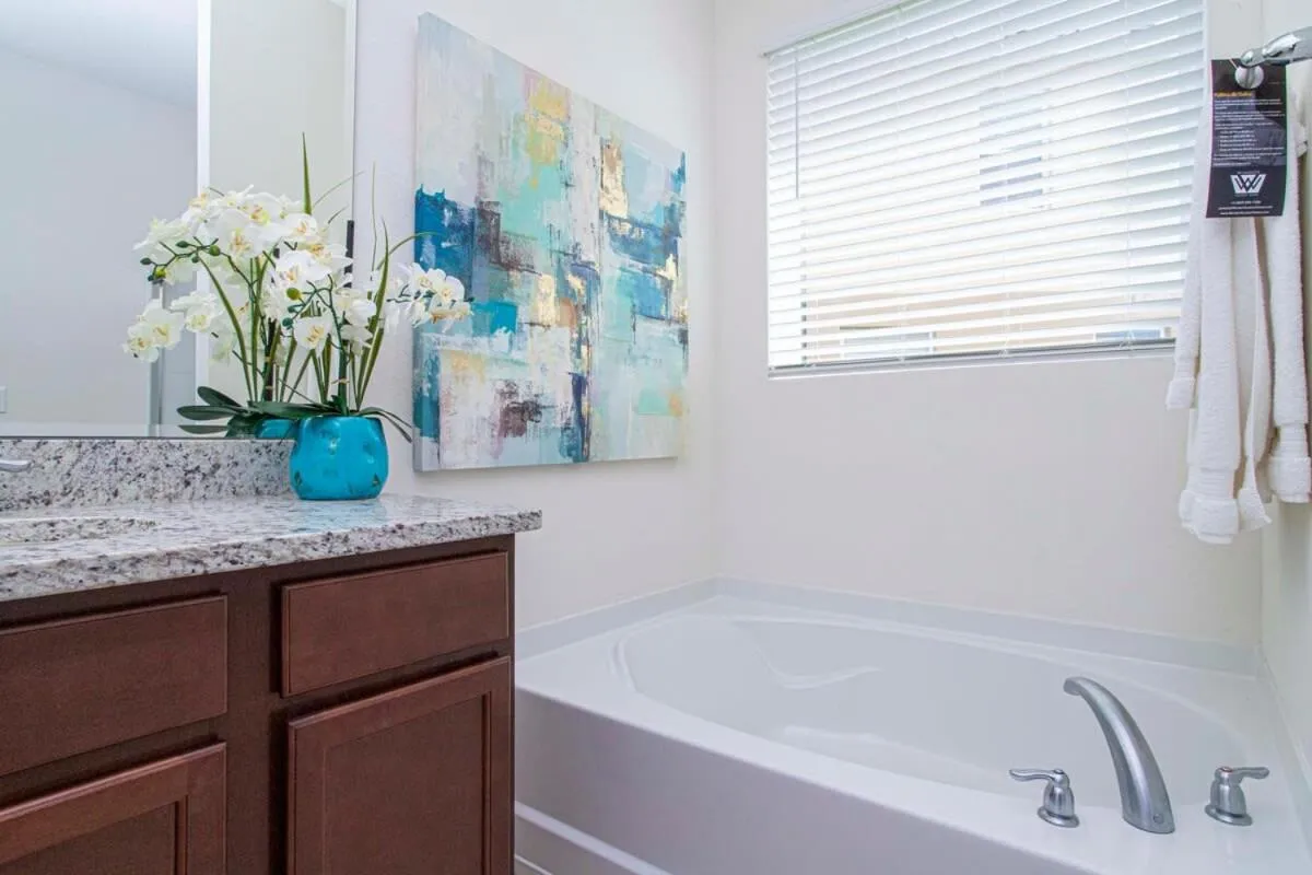 Gorgeous 5 Bd w/ Pool Close to Disney 6071