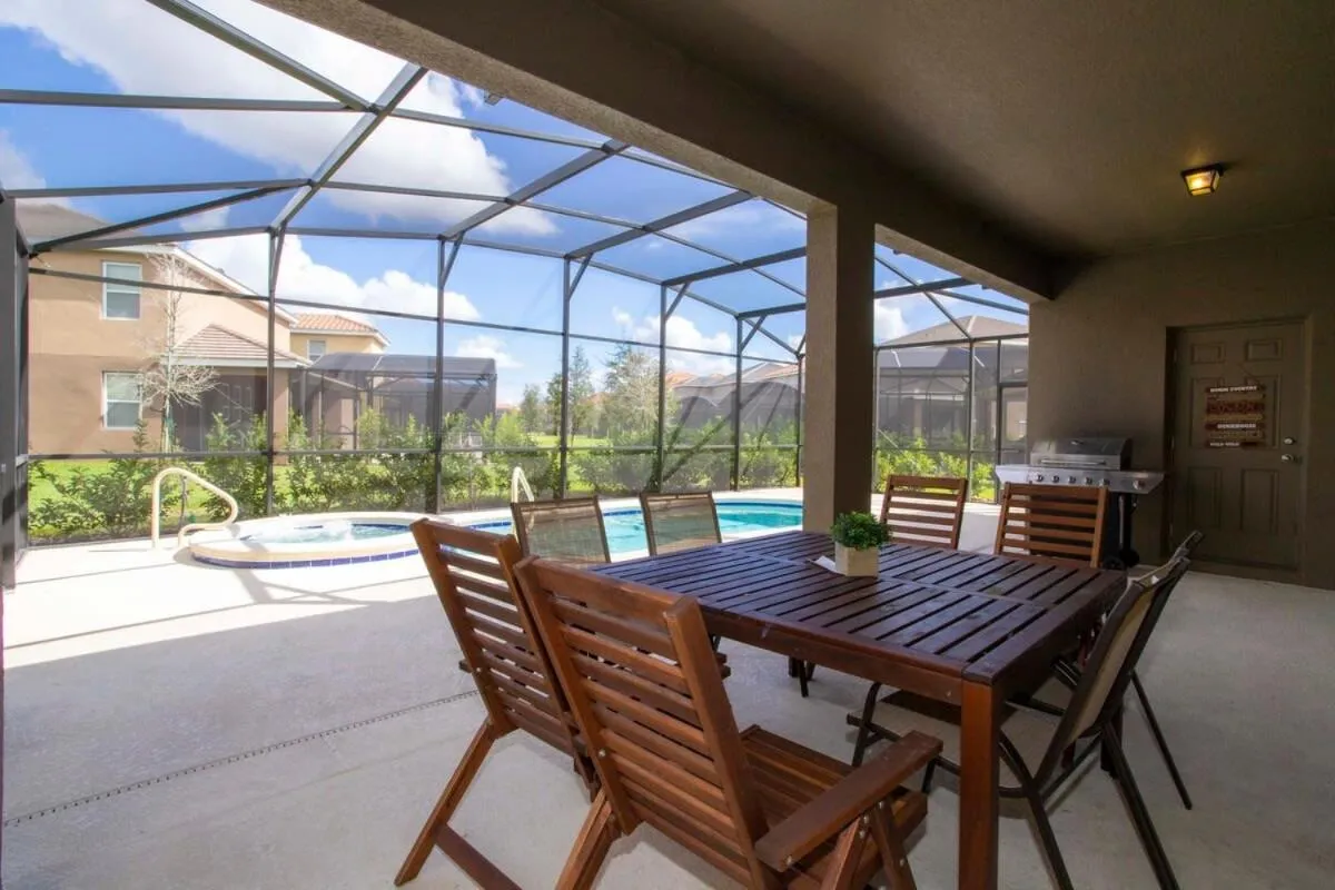 Gorgeous 5 Bd w/ Pool Close to Disney 6071