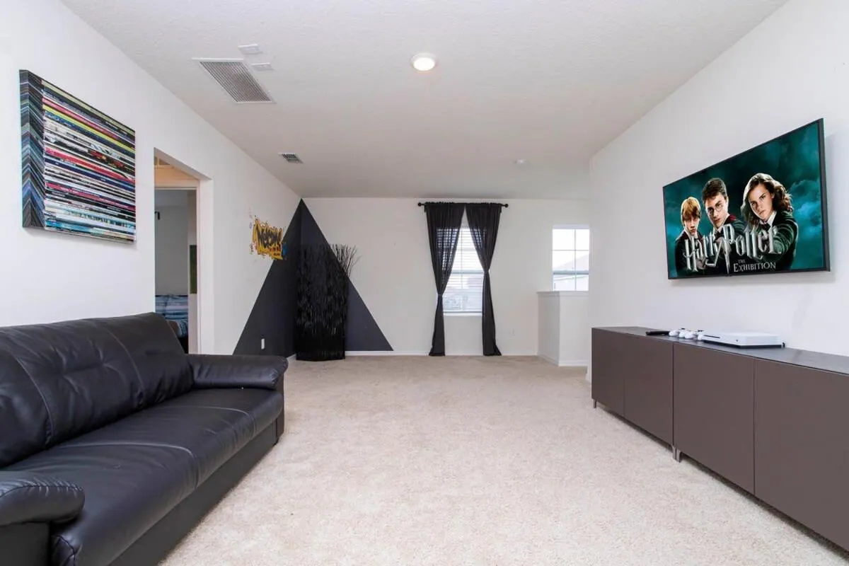 Gorgeous 5 Bd w/ Pool Close to Disney 6071