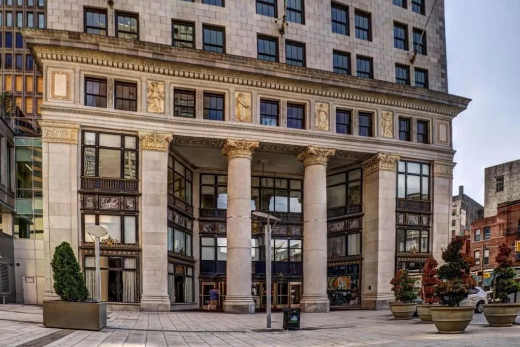 Property building in Harbor apartments Free indoor Parking