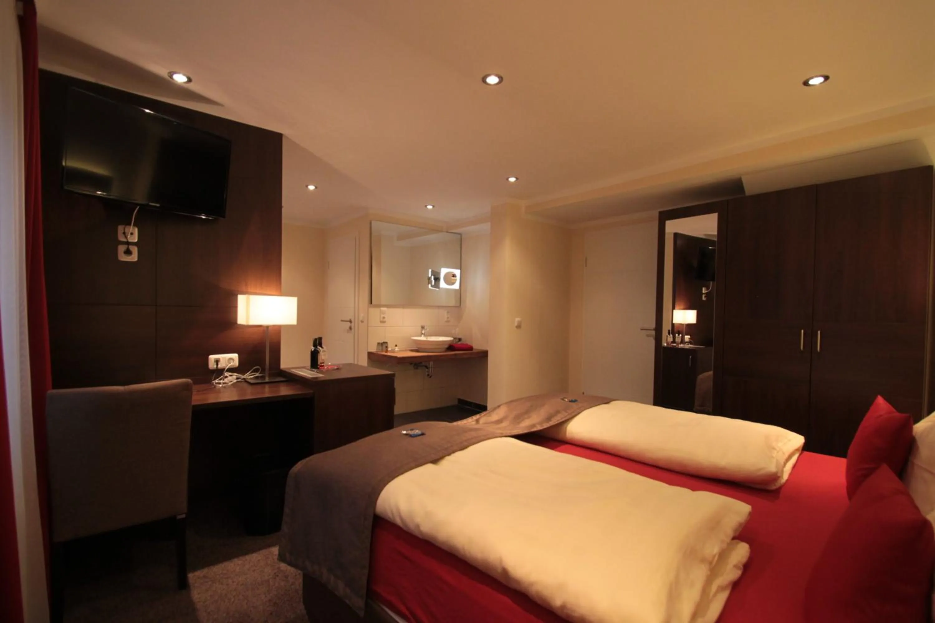 Photo of the whole room, Bed in Boutique Hotel Villa Melsheimer