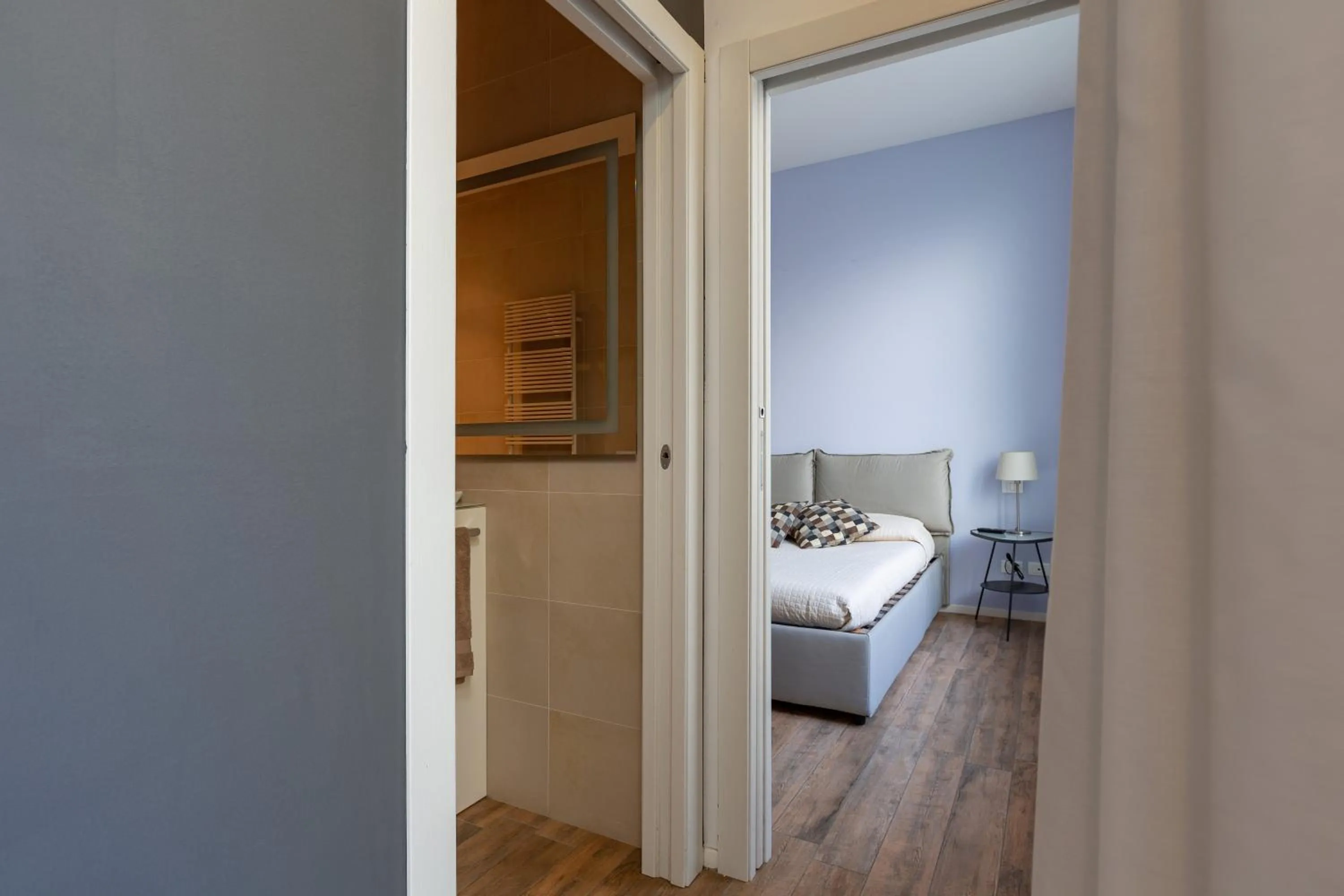 Photo of the whole room, Bed in EasyTopStay - Tricolore Modern and Cozy Apartment