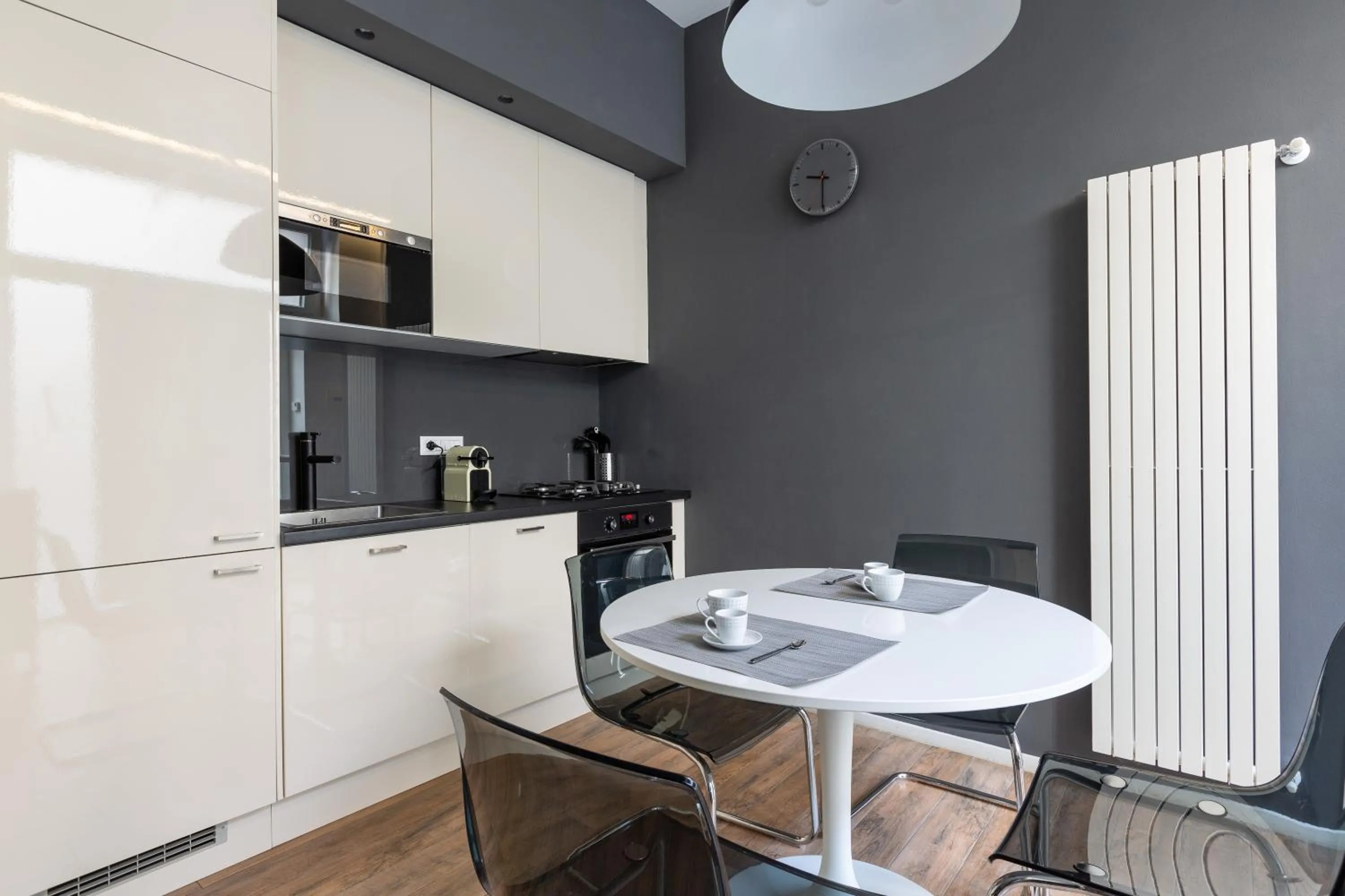 Kitchen or kitchenette in EasyTopStay - Tricolore Modern and Cozy Apartment