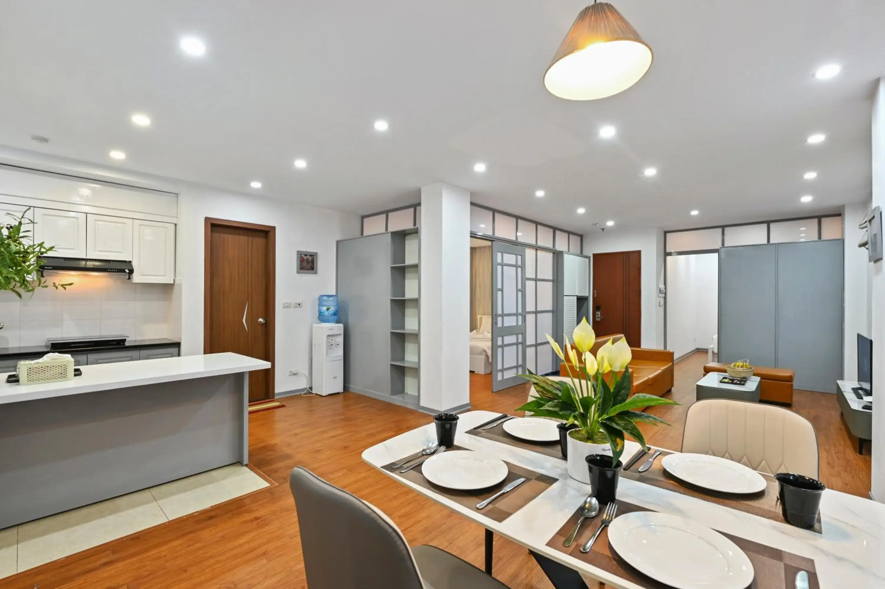 Two-Bedroom Apartment in 22housing Hotel 20 Linh Lang Two-Bedroom Apartment in 22housing Hotel 20 Linh Lang