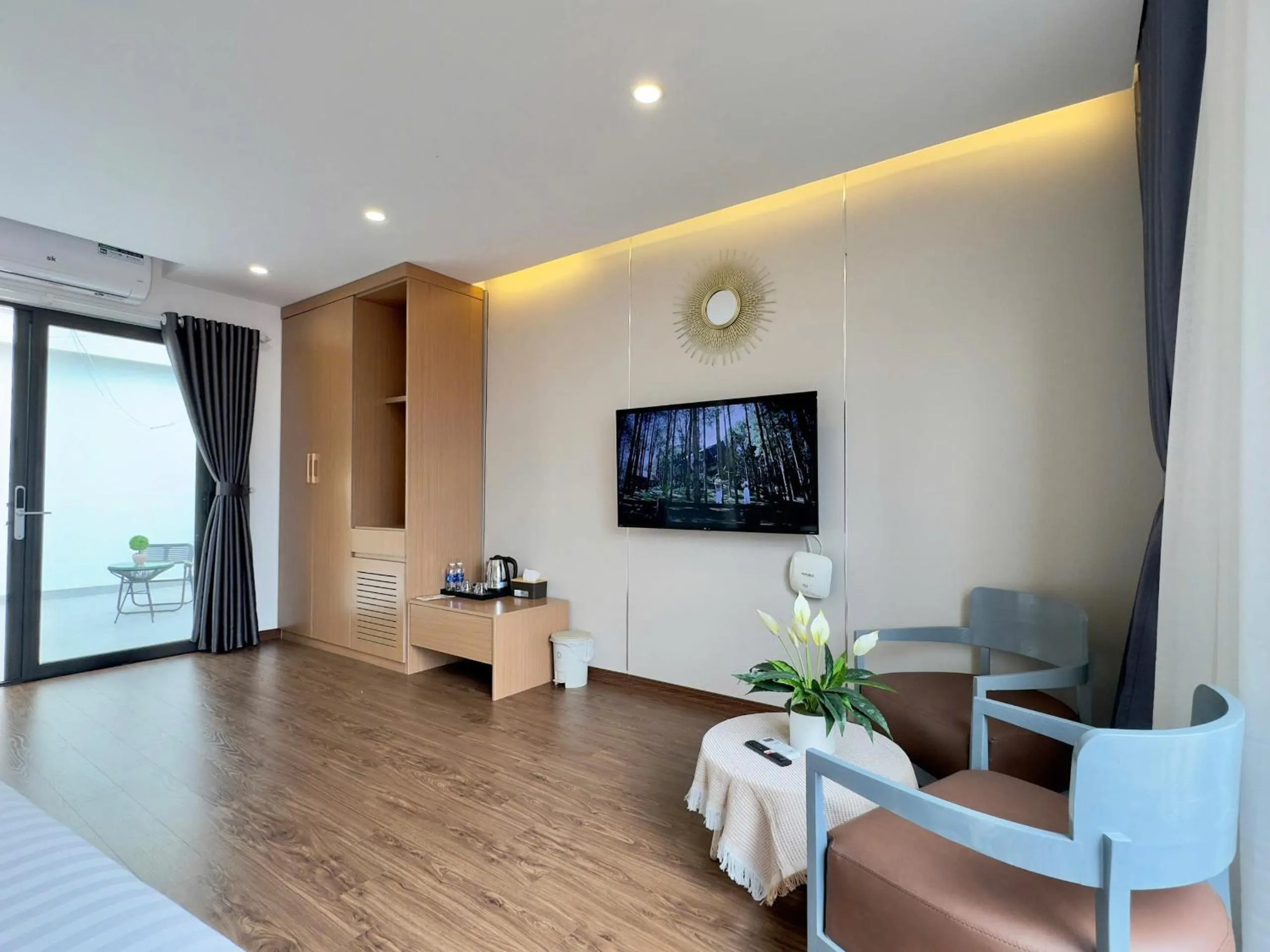 TV and multimedia in 22housing Hotel 20 Linh Lang