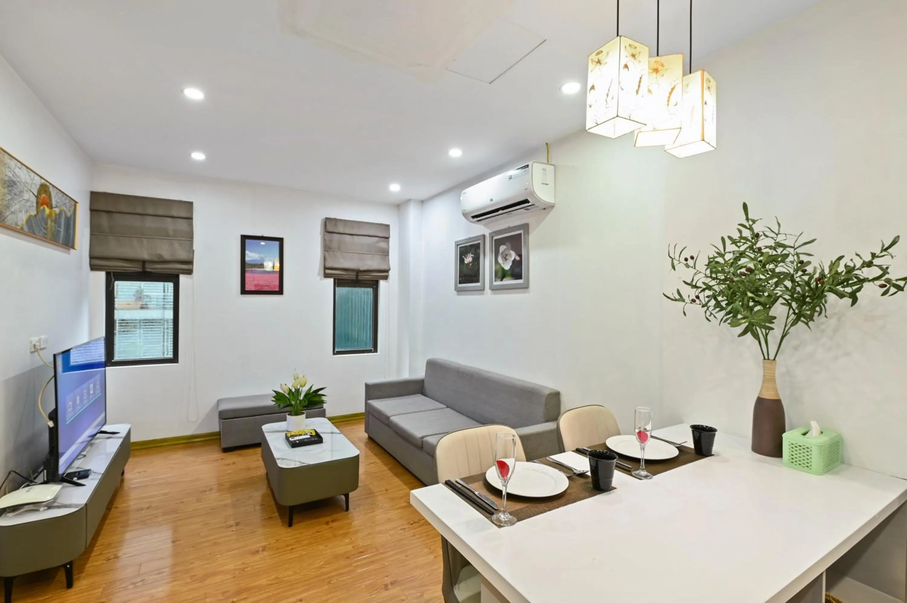 TV and multimedia in 22housing Hotel 20 Linh Lang