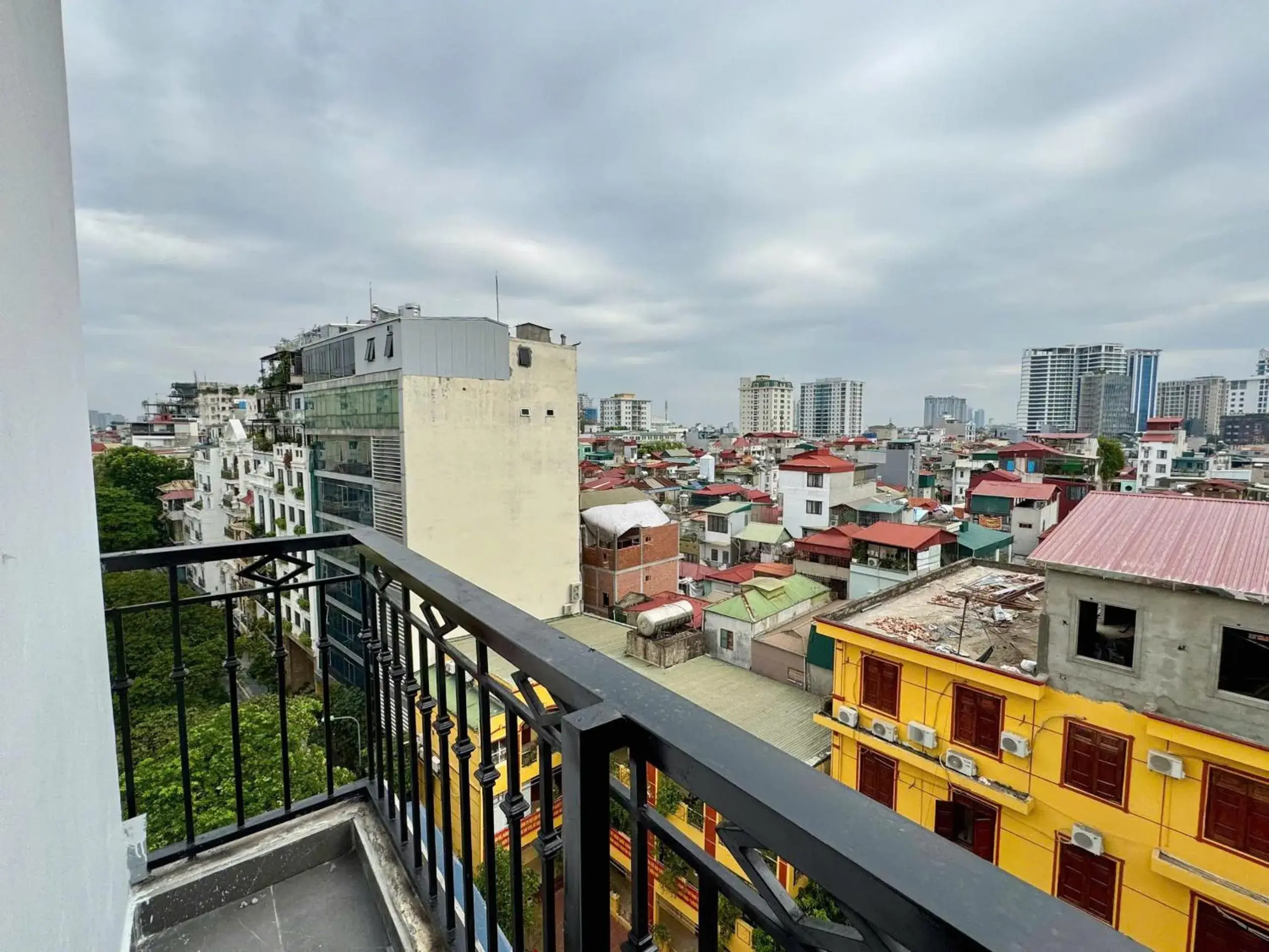 View (from property/room) in 22housing Hotel 20 Linh Lang View (from property/room) in 22housing Hotel 20 Linh Lang
