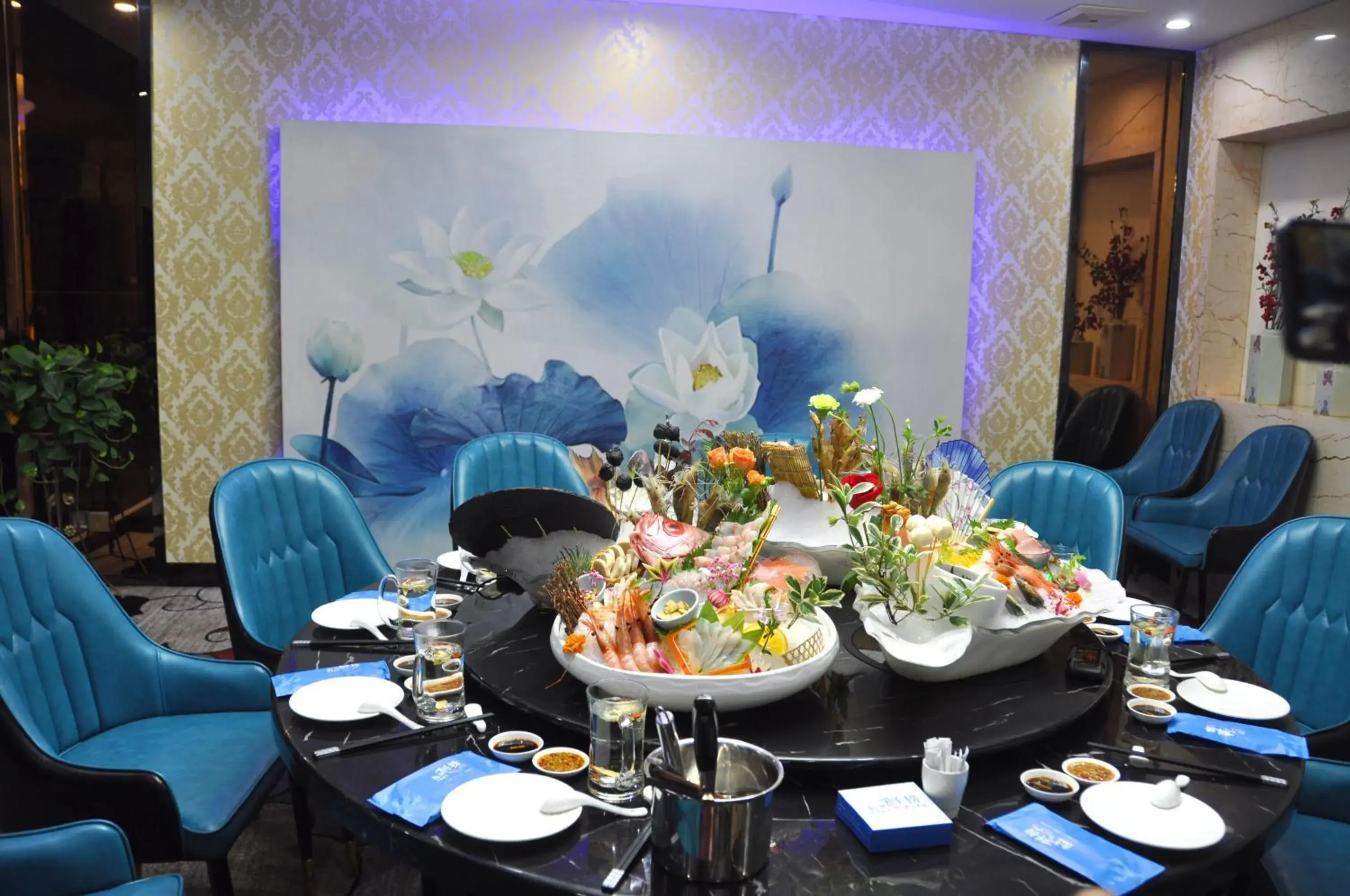 Food in Days Hotel & Suites China Town Food in Days Hotel & Suites China Town