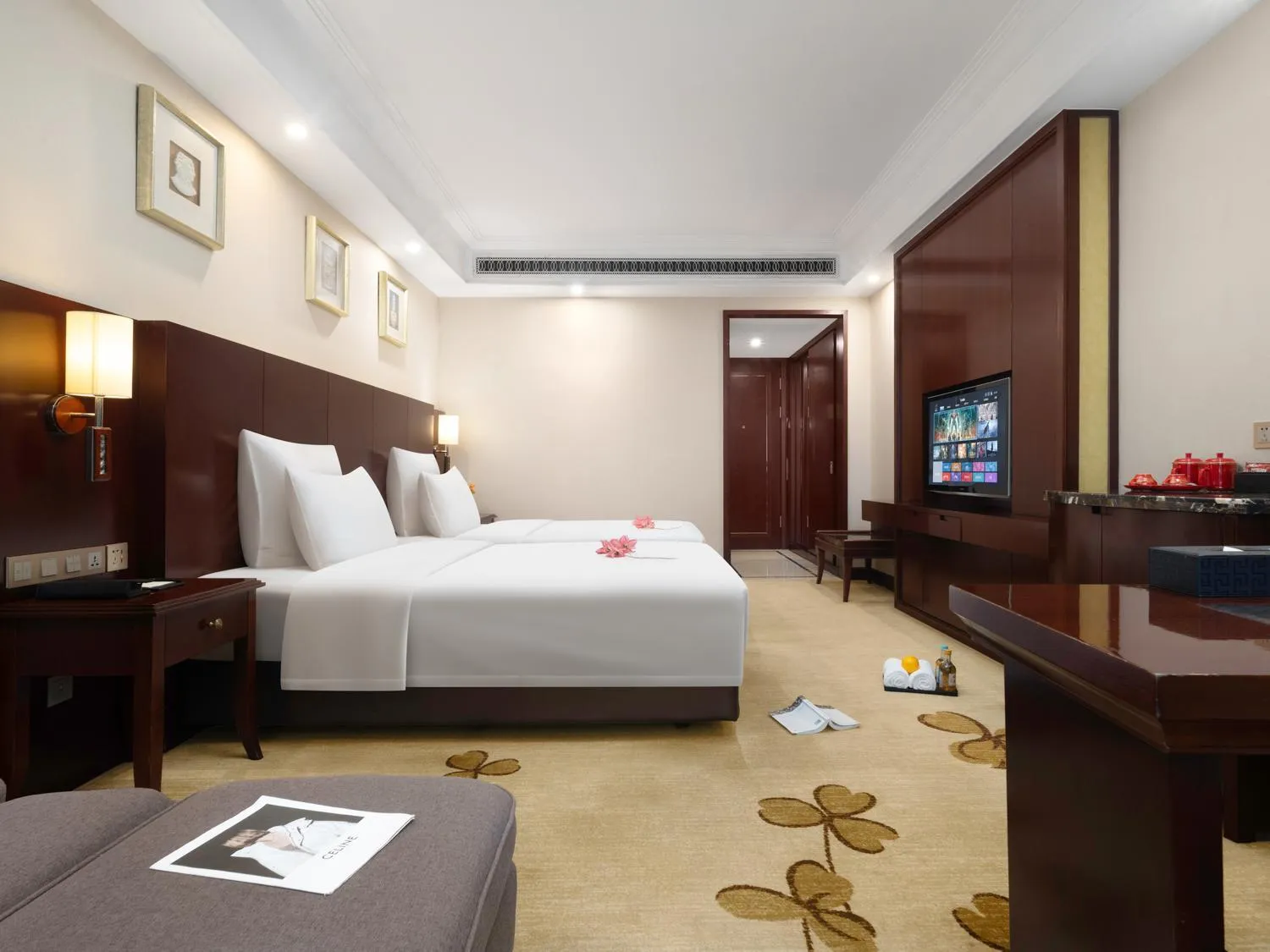 Photo of the whole room, Bed in Days Hotel & Suites China Town