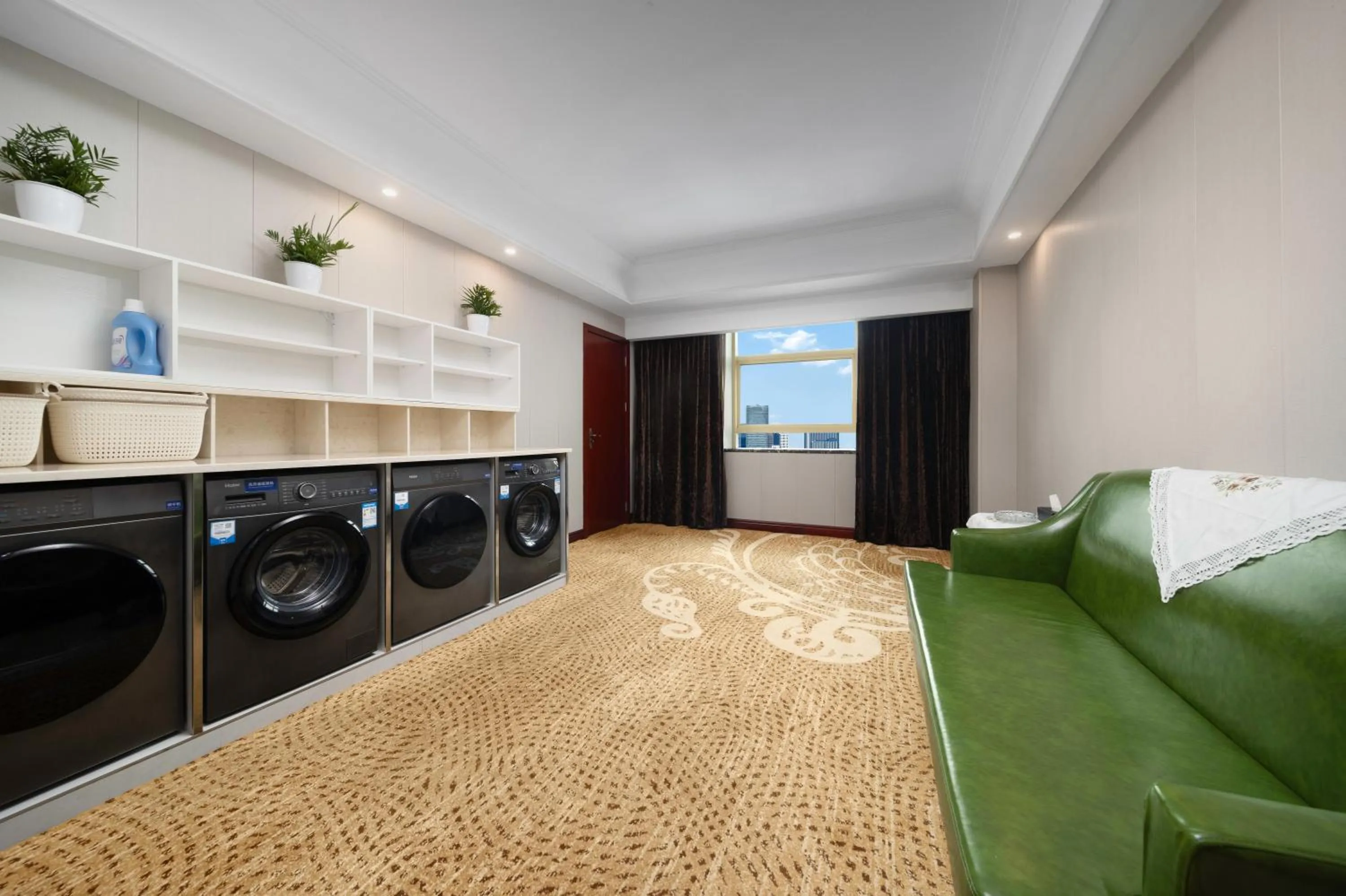 washing machine in Days Hotel & Suites China Town