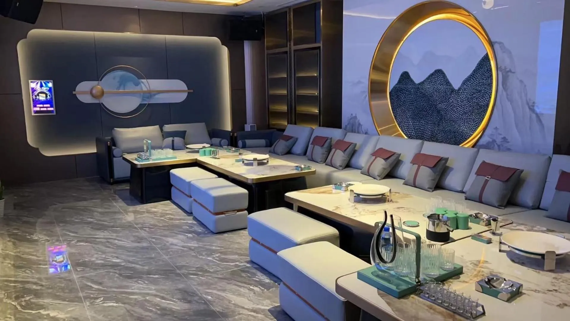 Karaoke in Days Hotel & Suites China Town