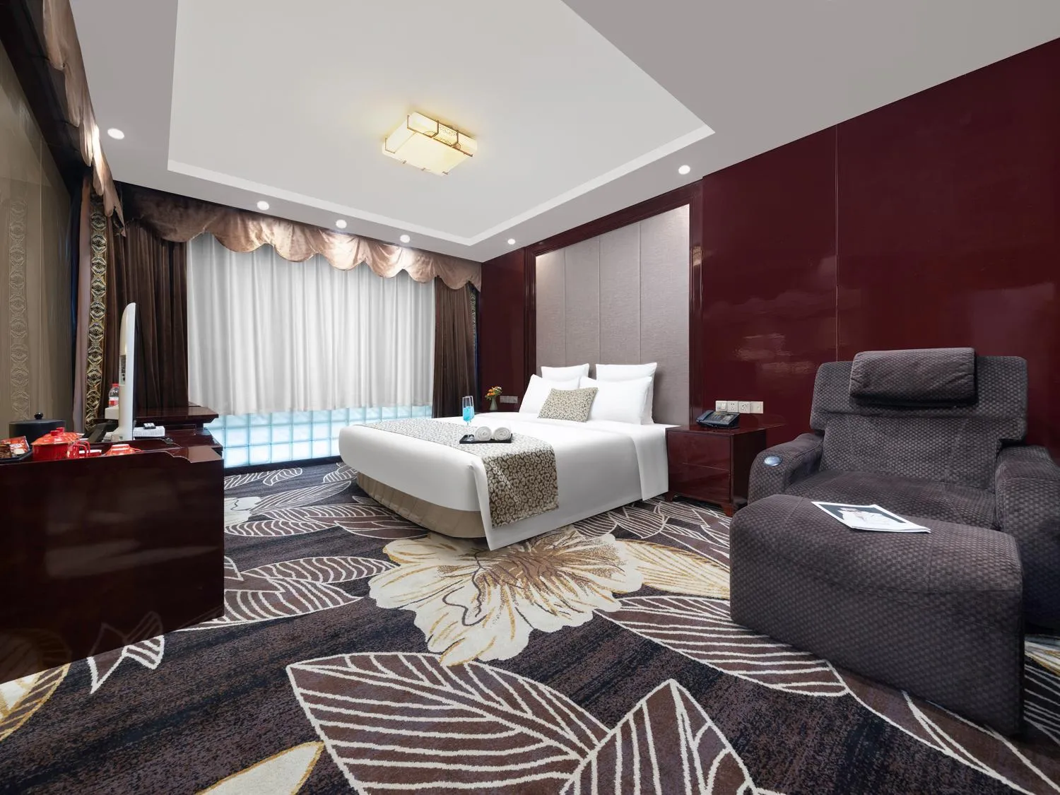 Bedroom in Days Hotel & Suites China Town