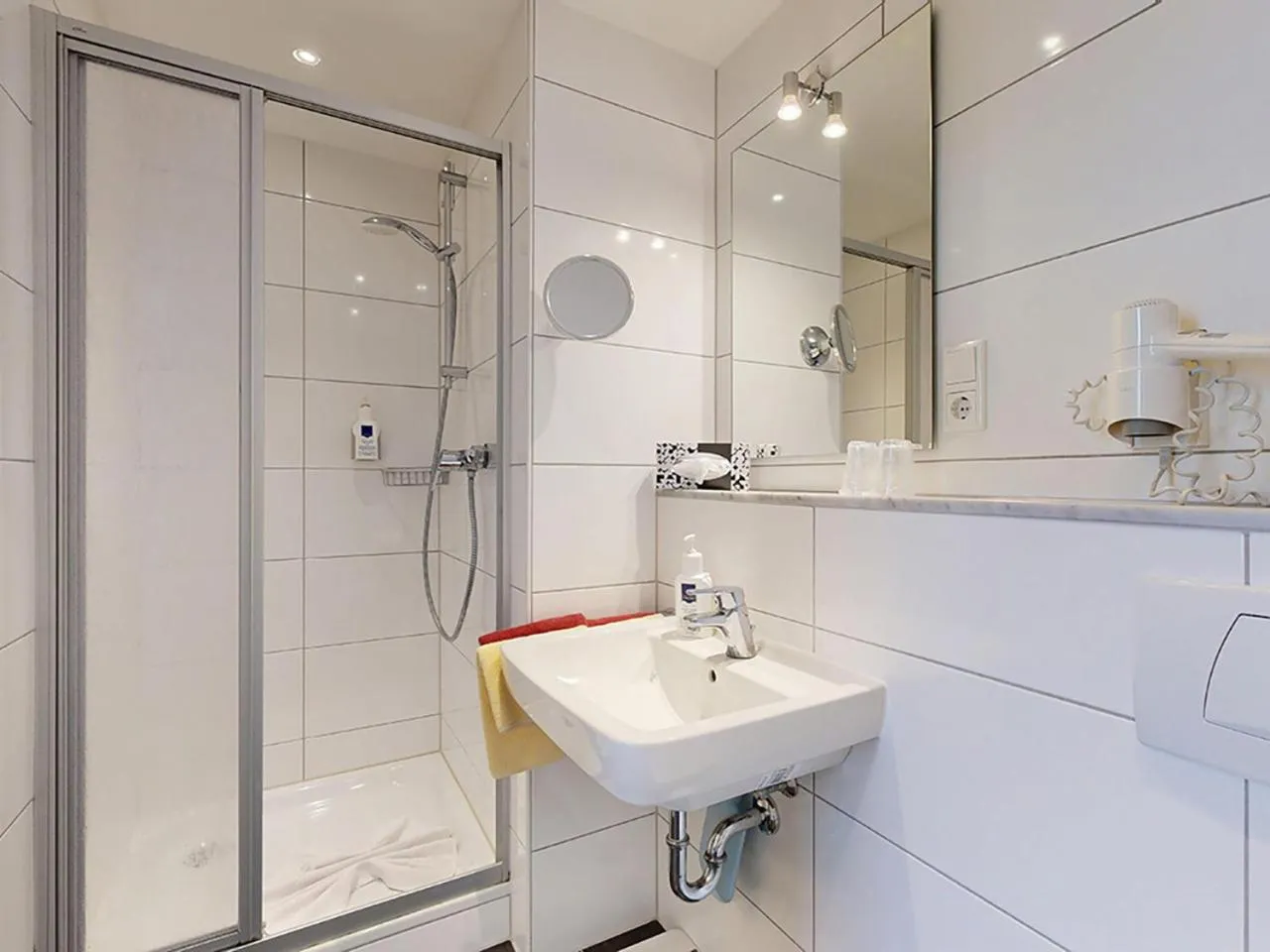 Shower in Hotel Graf Waldersee