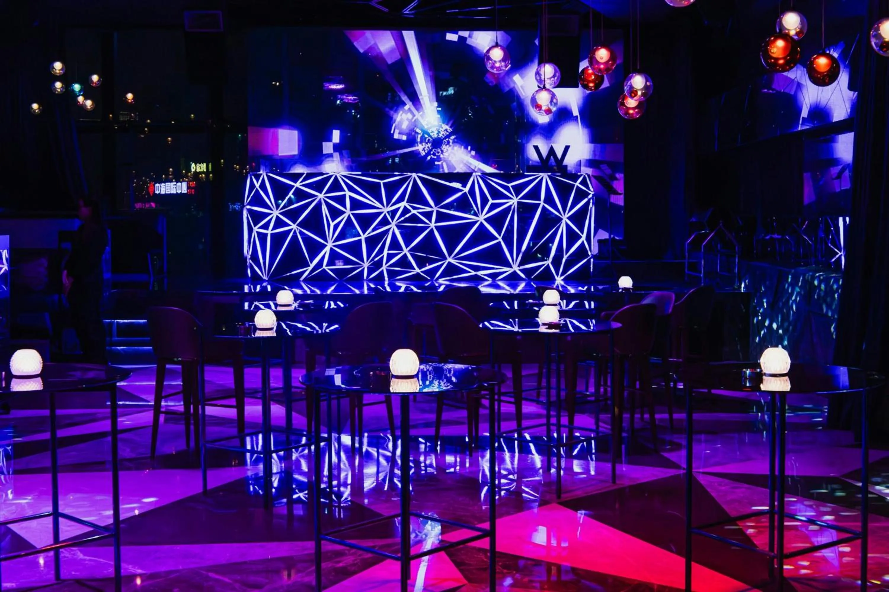 Restaurant/places to eat in W Chengdu