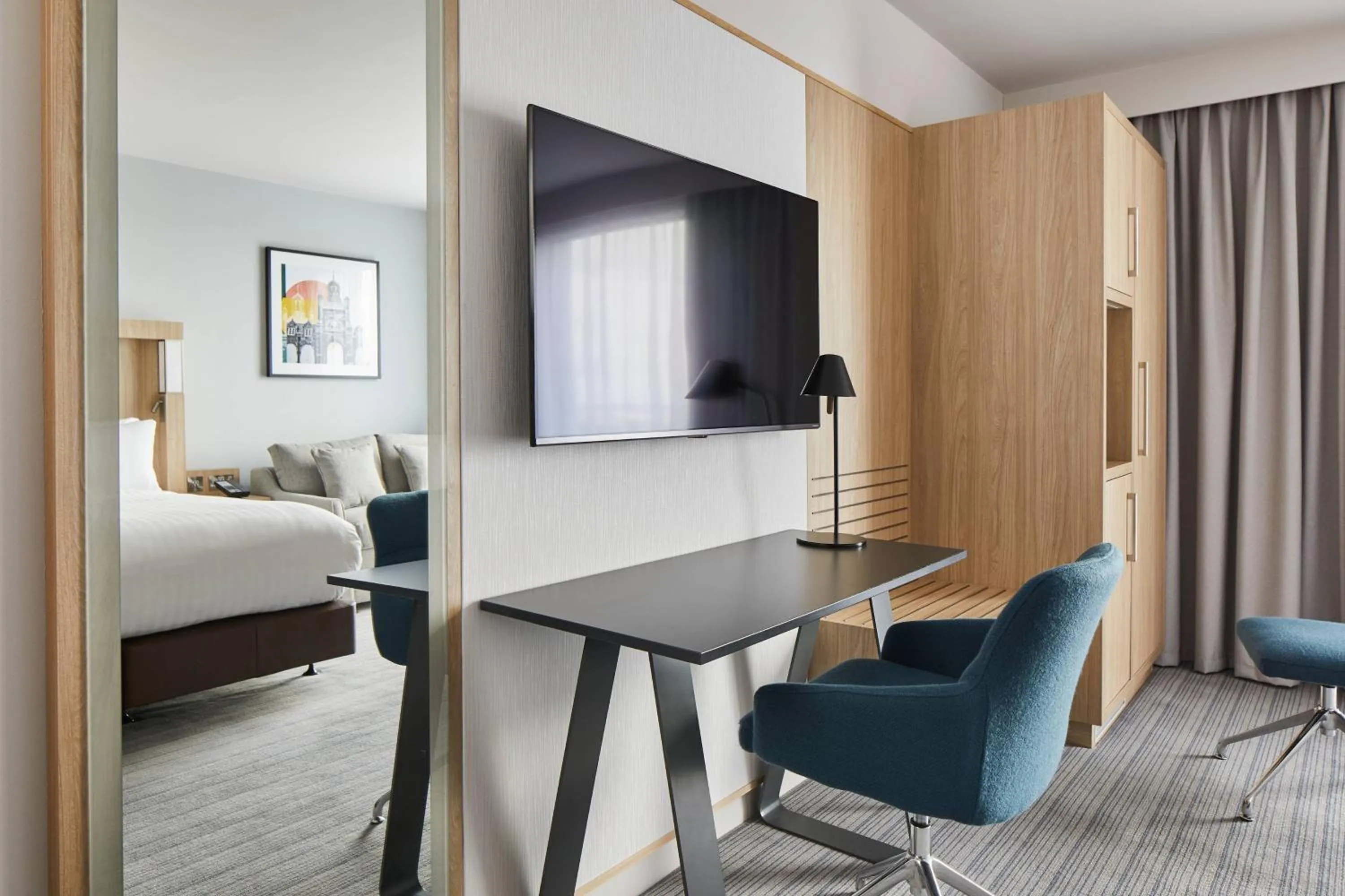 Photo of the whole room, Bed in Courtyard by Marriott Stoke on Trent Staffordshire