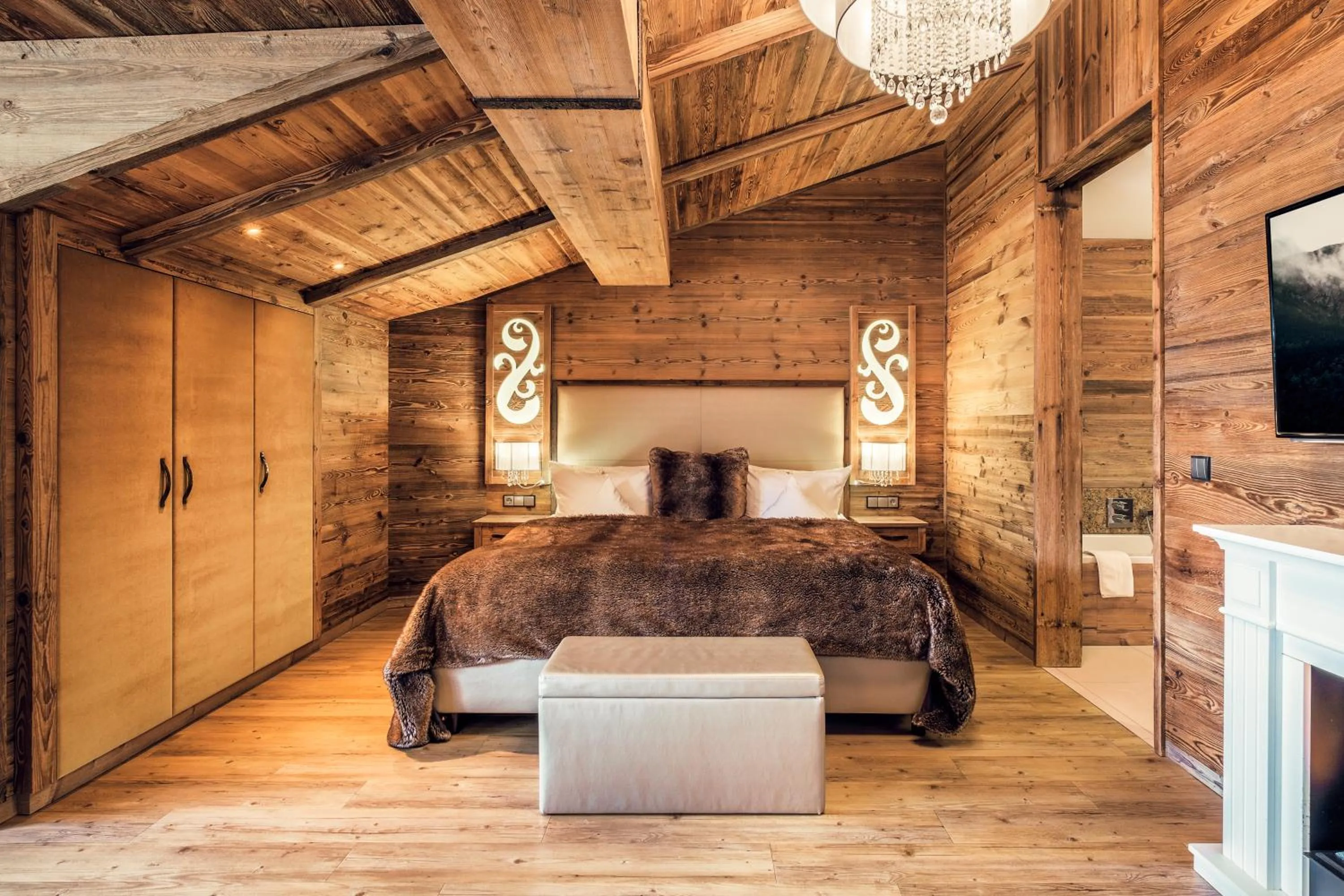 Photo of the whole room, Bed in Wellnesshotel Oswald