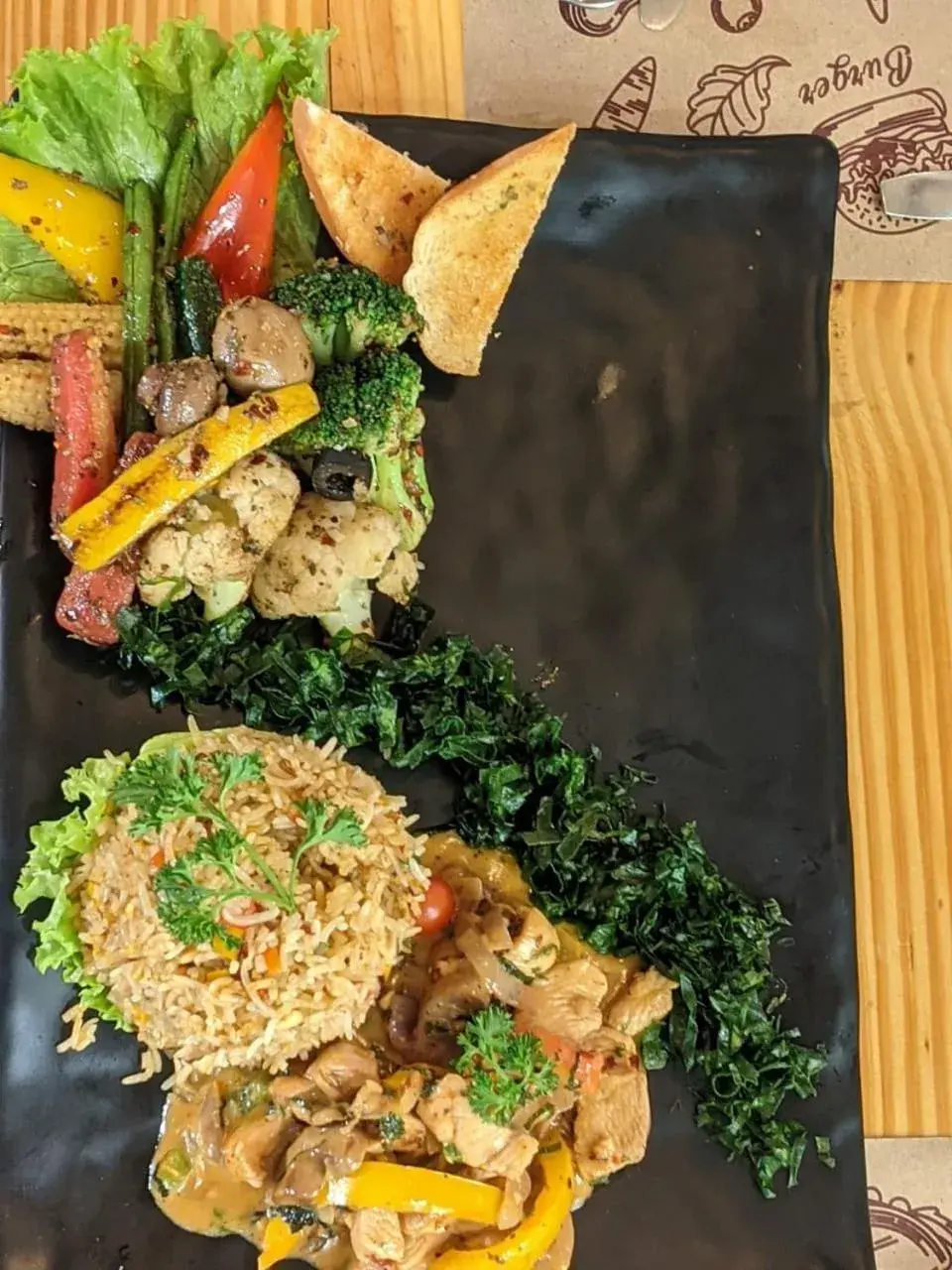 Restaurant/places to eat in Hotel Capital House Restaurant/places to eat in Hotel Capital House