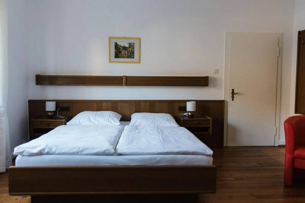 Bed in Galerie Riesling