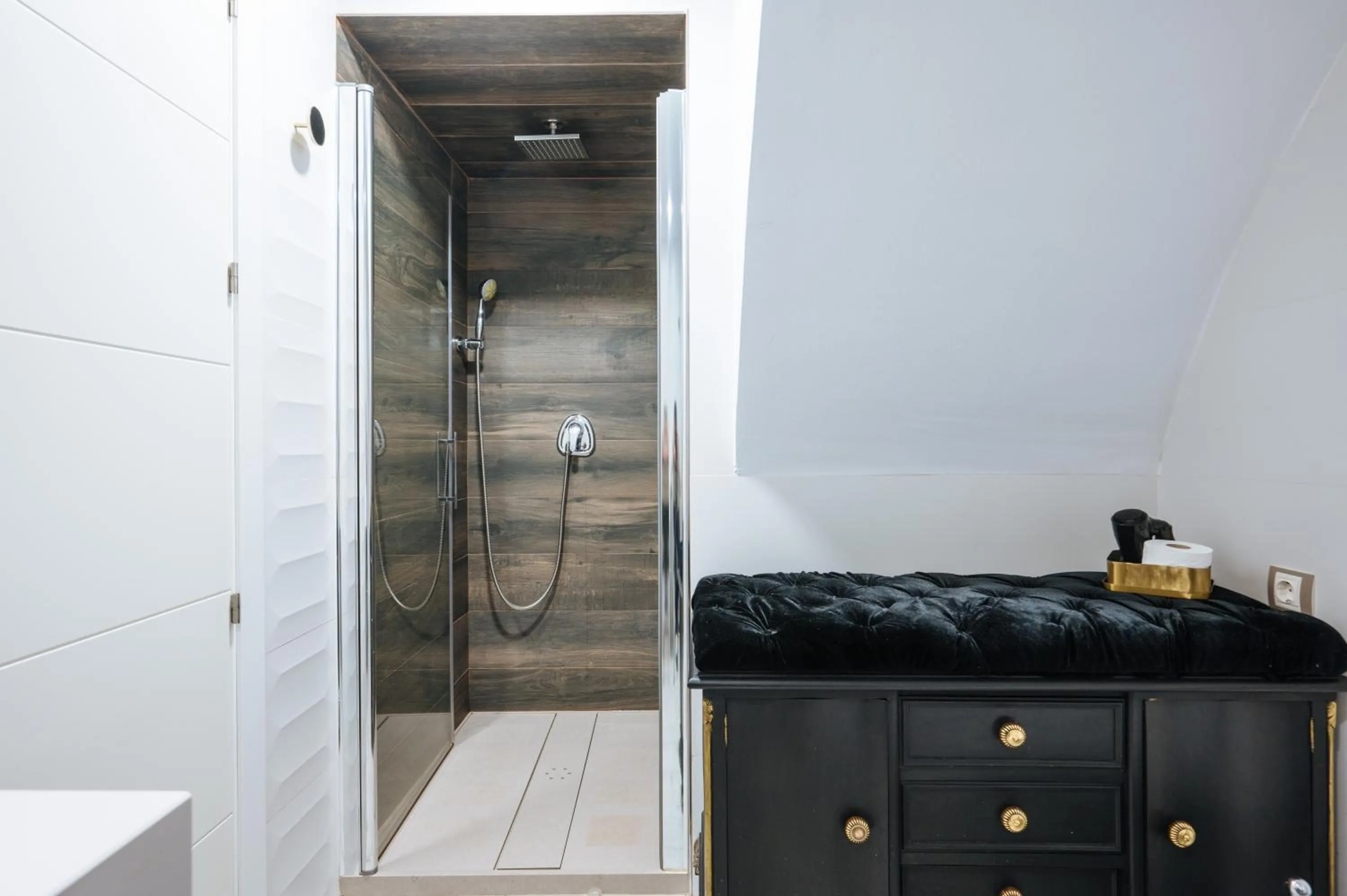 Bathroom in Apartamentos "El Escondite de Triana"