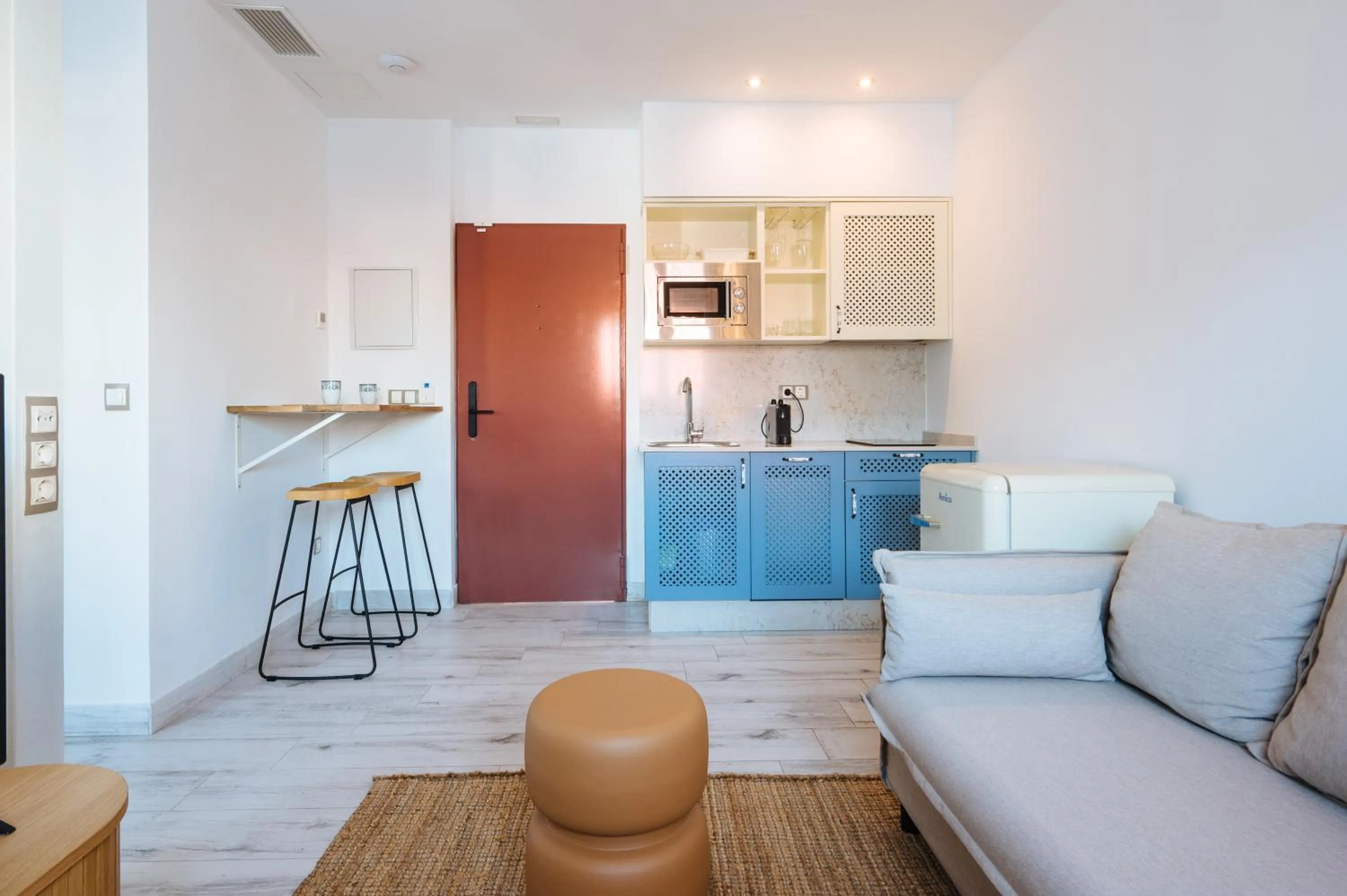 Kitchen or kitchenette in Apartamentos "El Escondite de Triana"