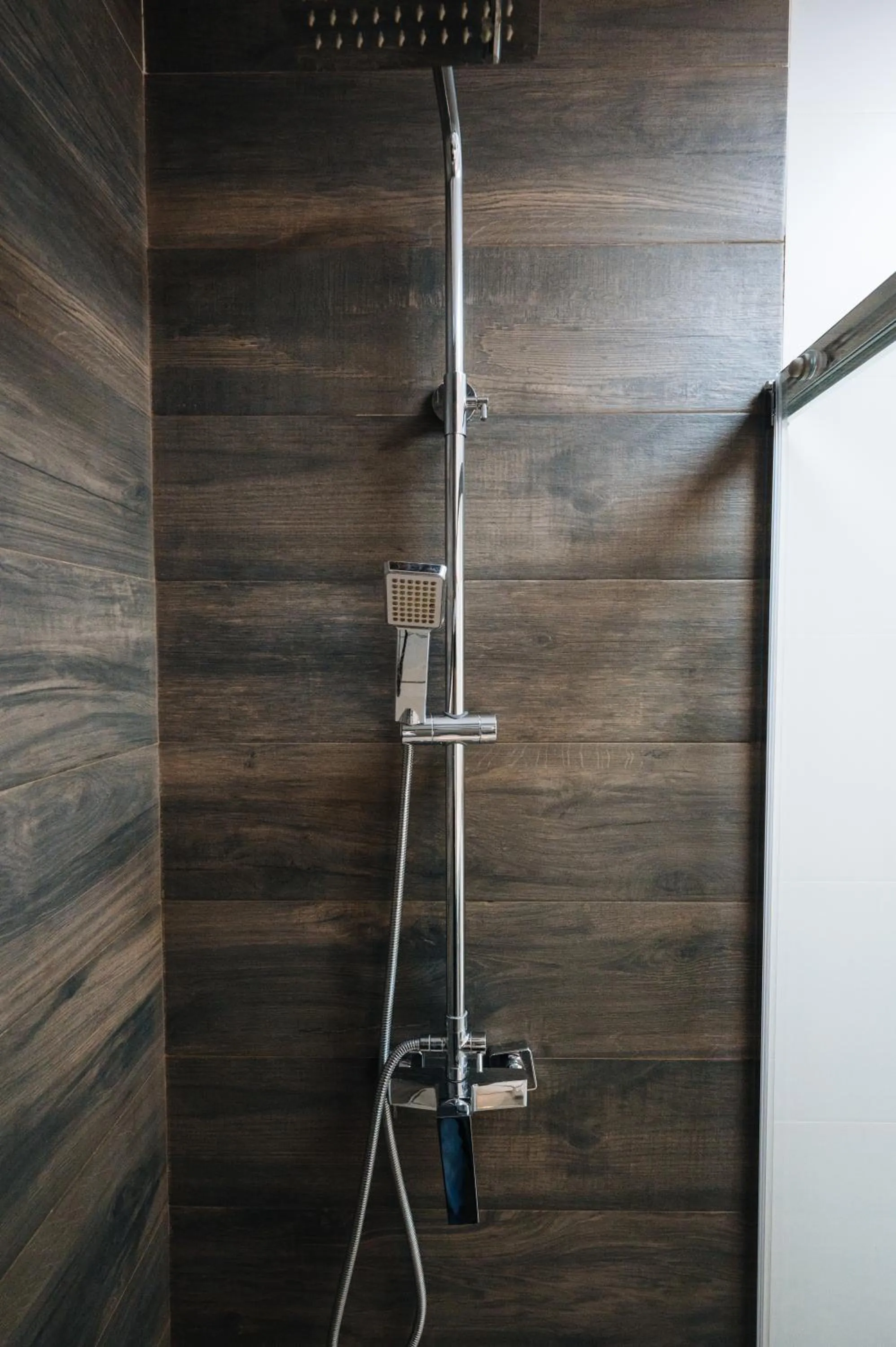 Shower in Apartamentos "El Escondite de Triana"