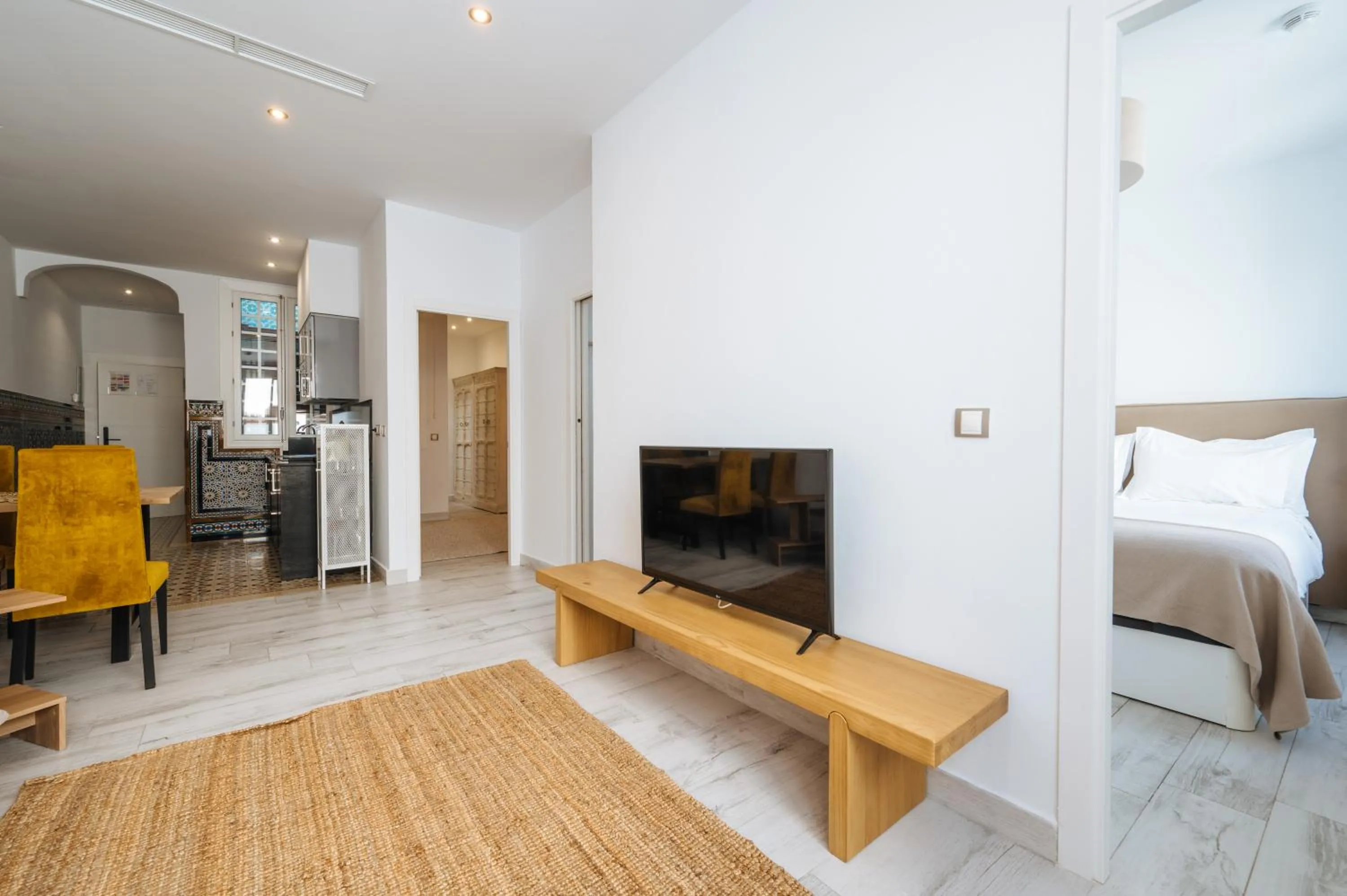 TV and multimedia, Bed in Apartamentos "El Escondite de Triana"