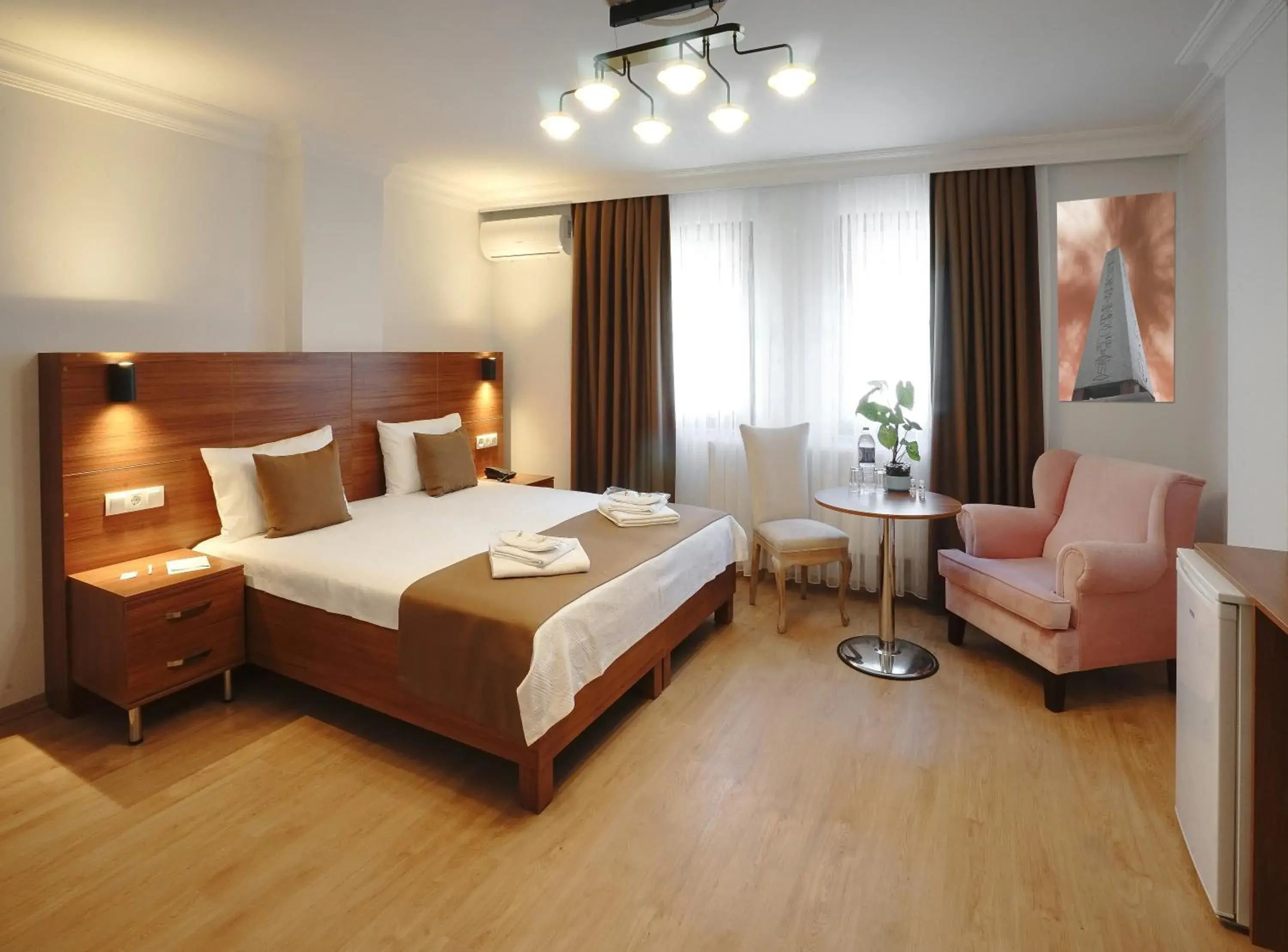 Double or Twin Room with Extra Bed in Class Hotel Bosphorus With Jacuzzi Double or Twin Room with Extra Bed in Class Hotel Bosphorus With Jacuzzi