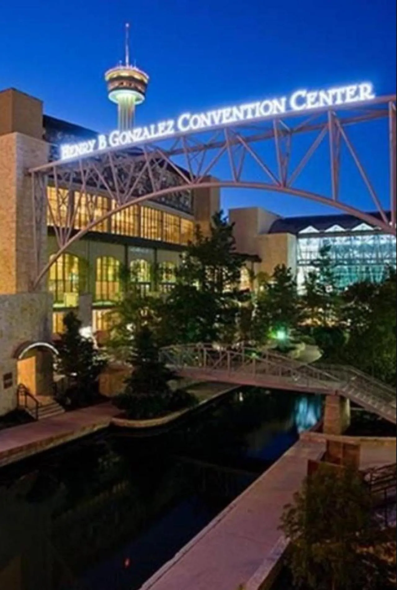 Nice 3B 2BA Near Downtown 2 Min AtandT Center