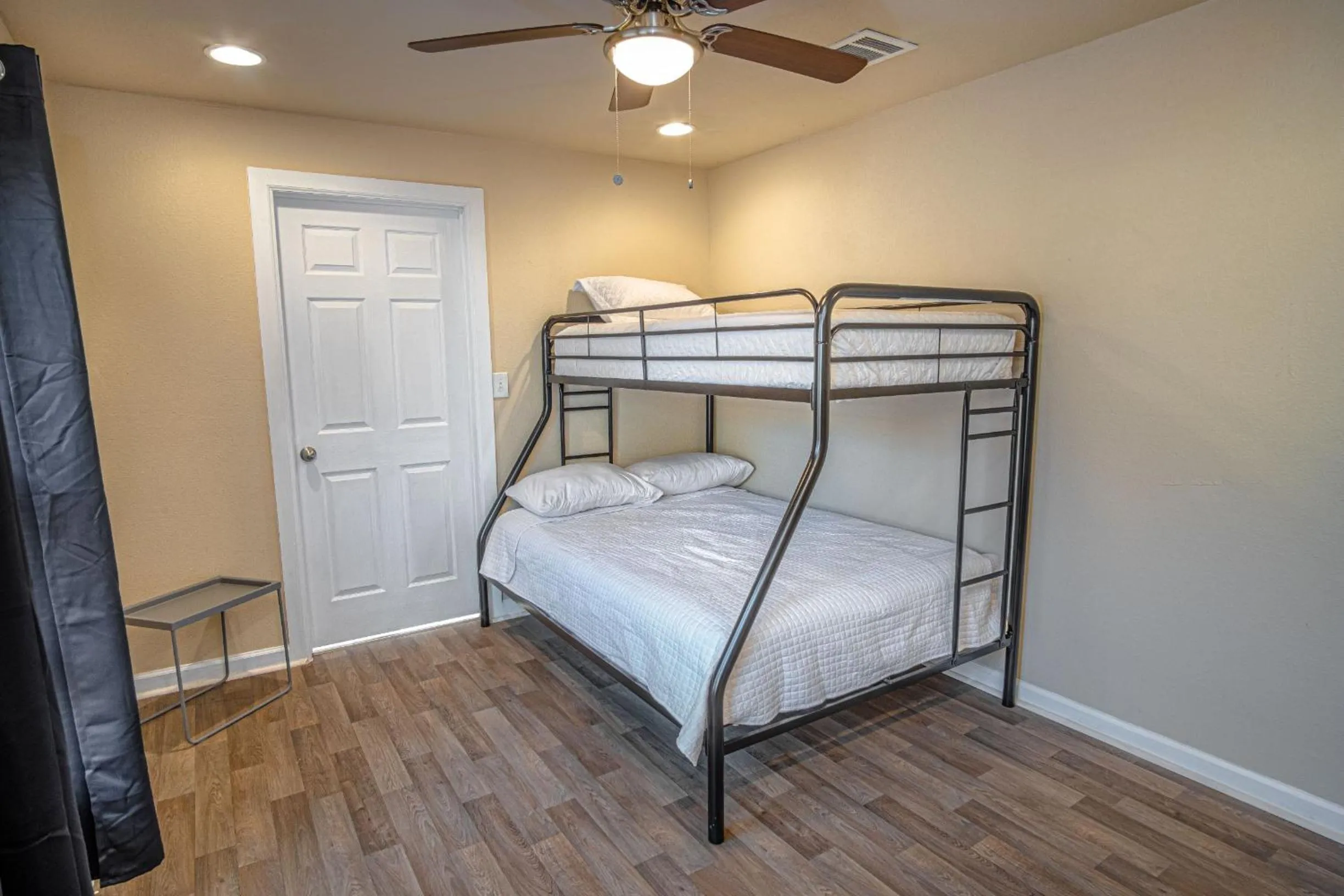 bunk bed, Bed in Nice 3B 2BA Near Downtown 2 Min AtandT Center