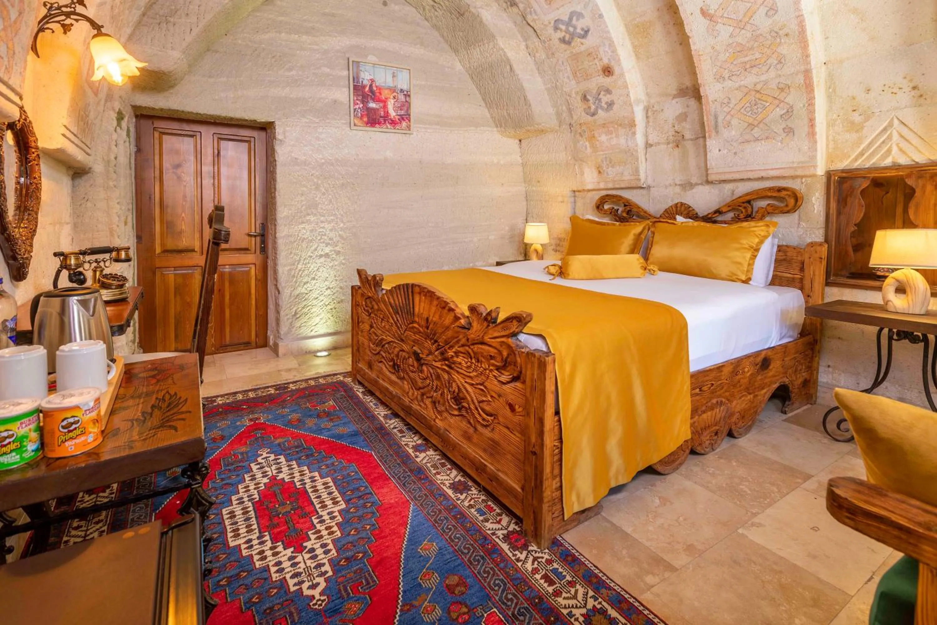 Massage in Helen Cave Suites