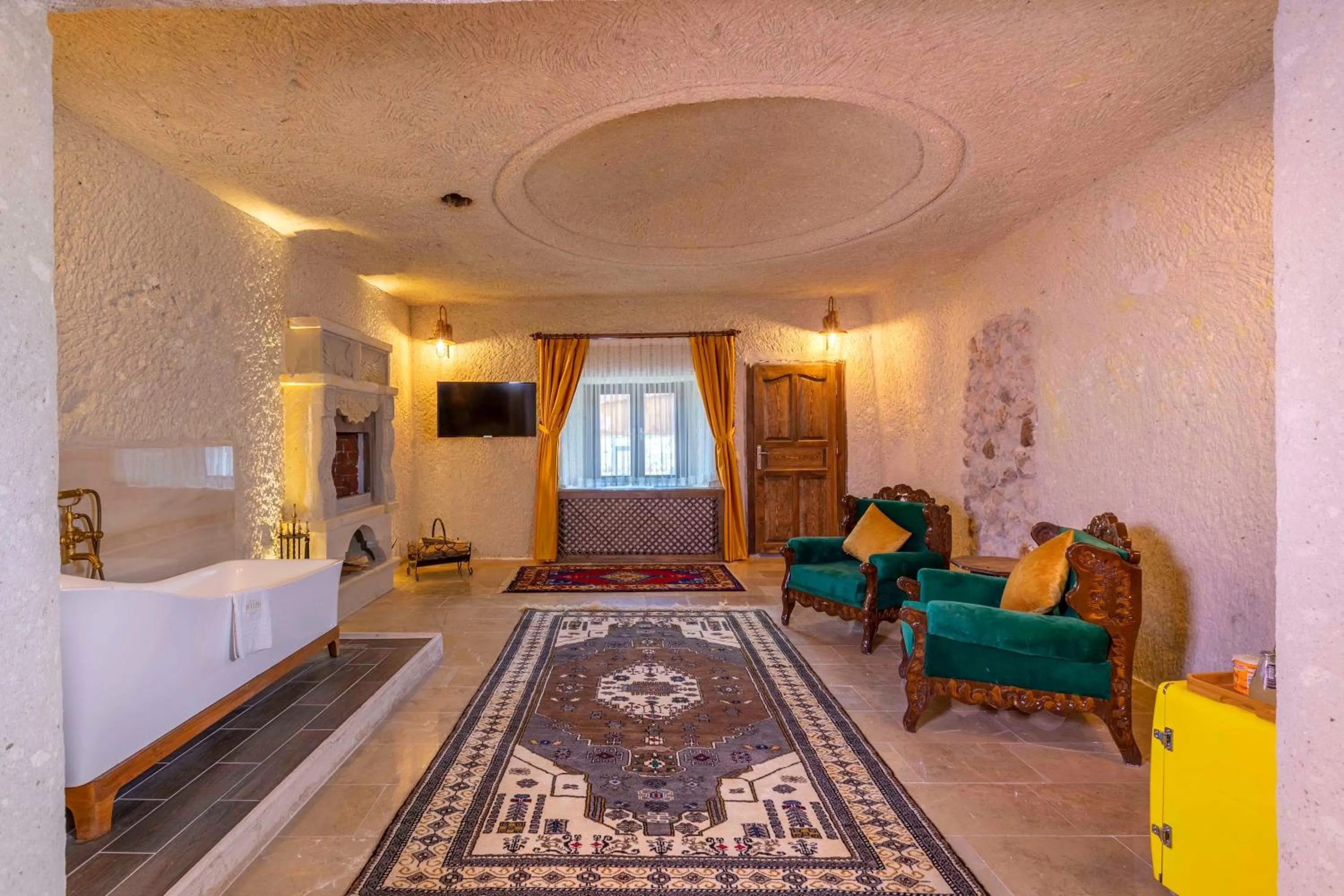 Living room in Helen Cave Suites