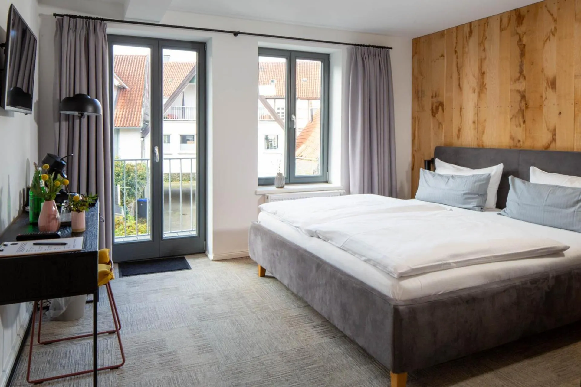 Photo of the whole room, Bed in Wertschätzer Hotel - Krumme Str