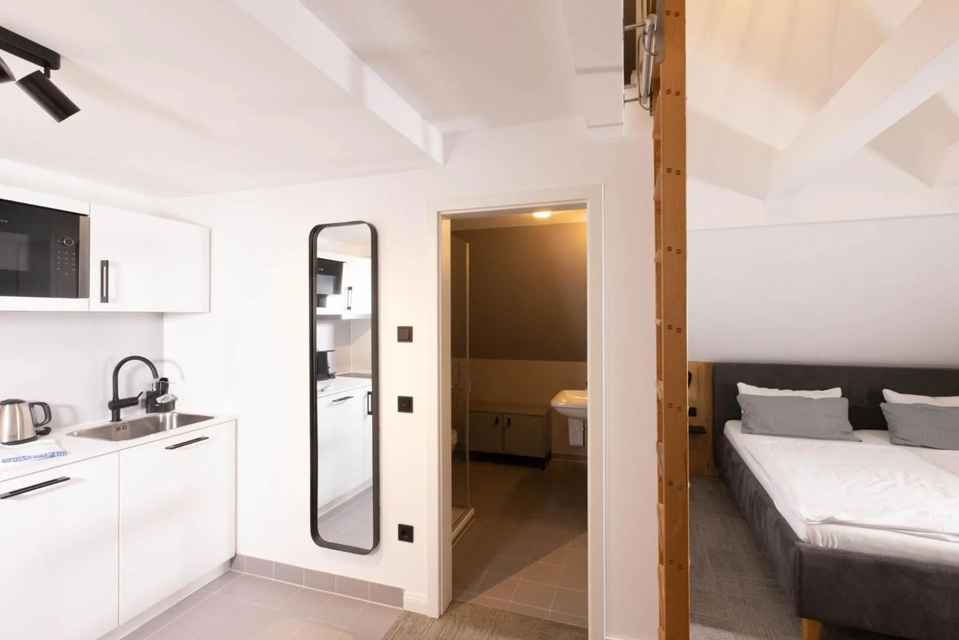 Bedroom, Bed in Wertschätzer Hotel - Krumme Str