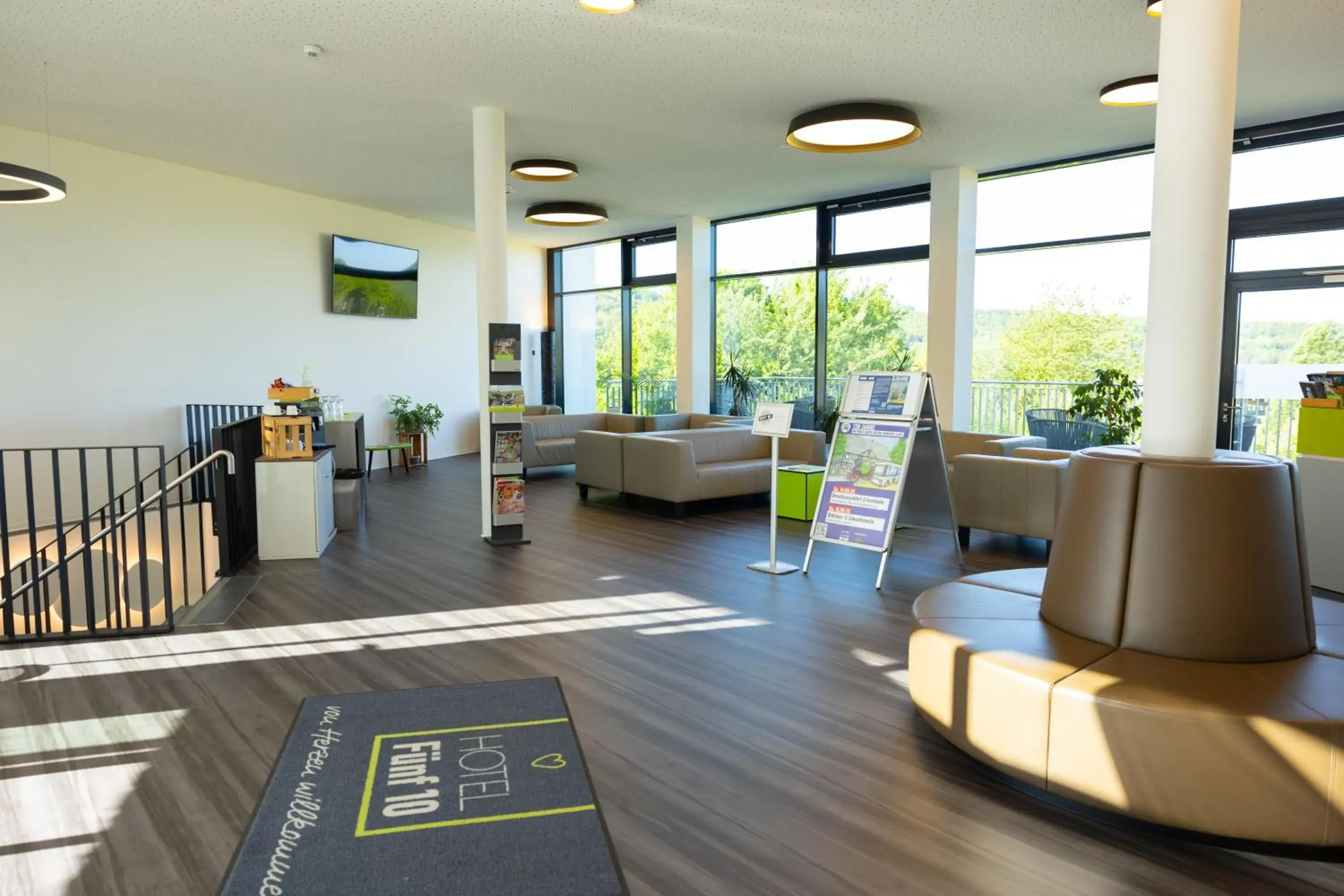 Lobby or reception in Hotel FÜNF10 Lobby or reception in Hotel FÜNF10
