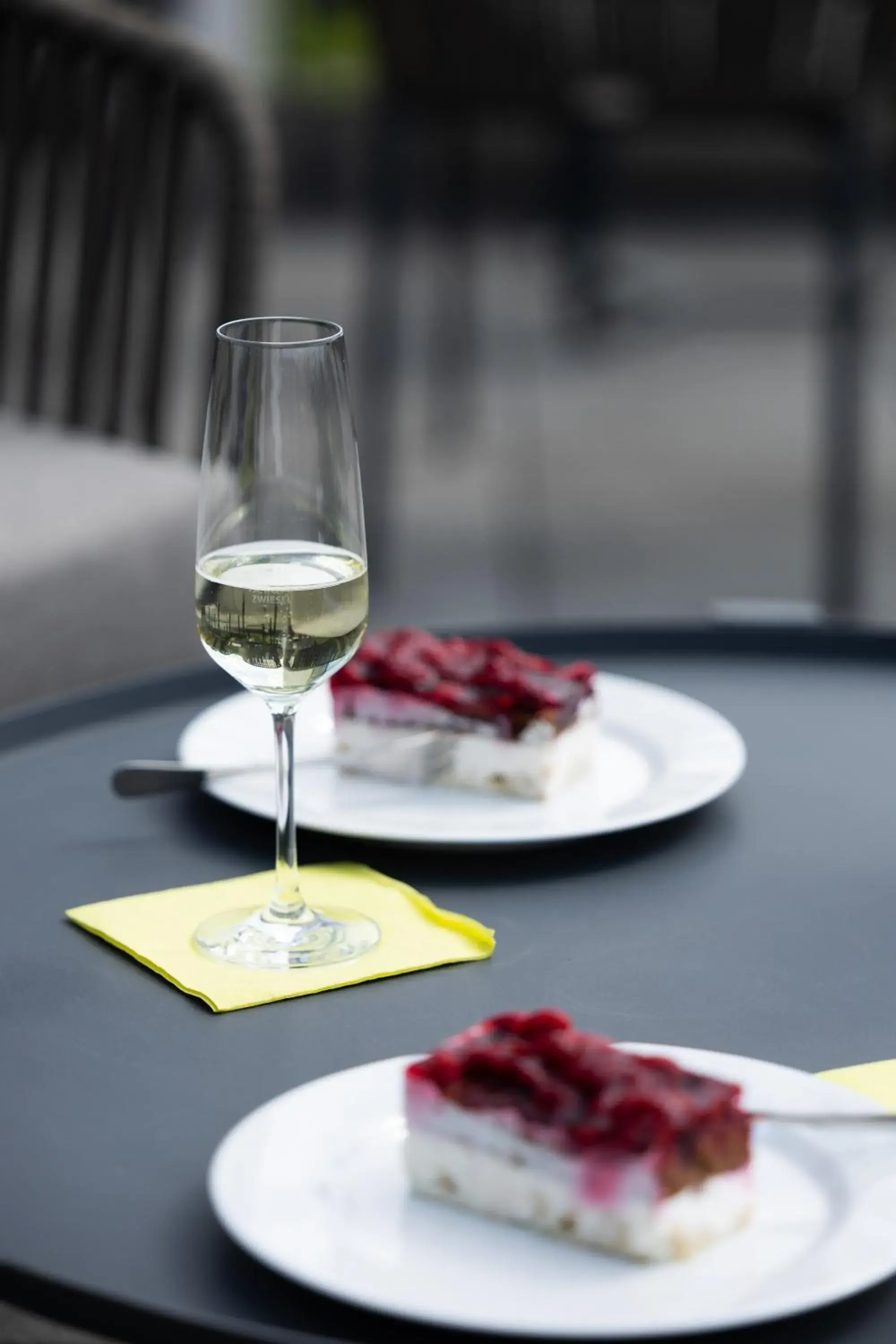 Food and drinks in Hotel FÜNF10 Food and drinks in Hotel FÜNF10