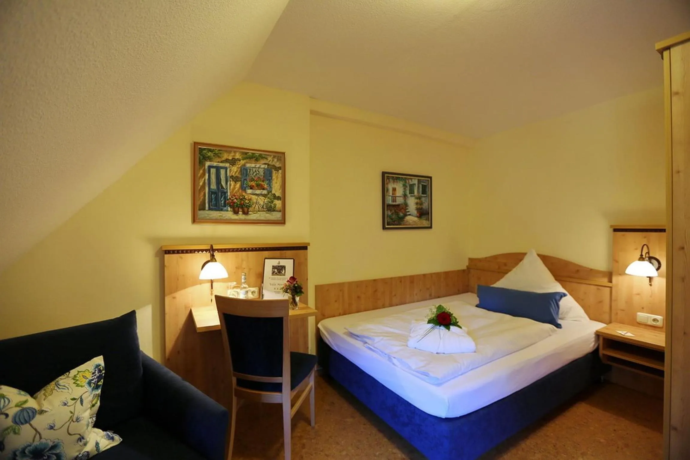 Photo of the whole room, Bed in Landhotel Villa Moritz garni
