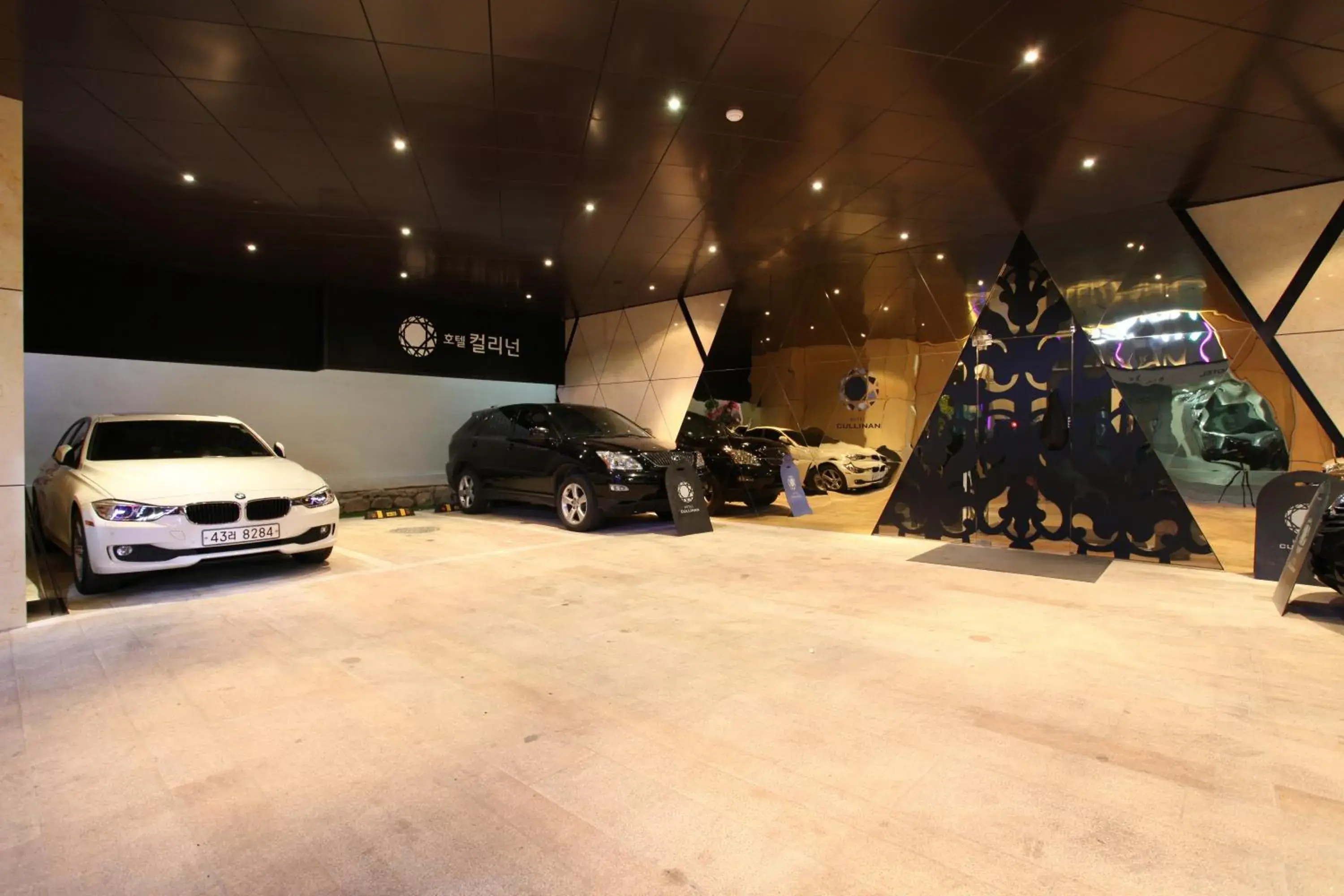 Property building in Hotel Cullinan jongno Property building in Hotel Cullinan jongno