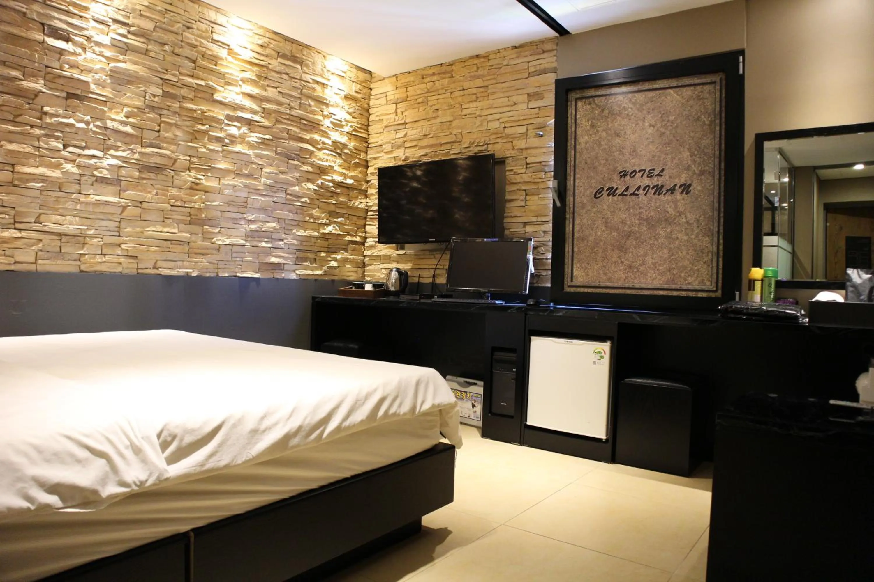 Photo of the whole room, Bed in Hotel Cullinan jongno