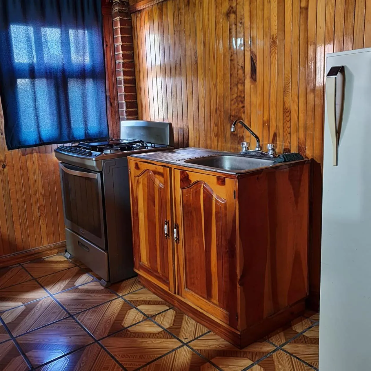 Communal kitchen in Cabañas Morales