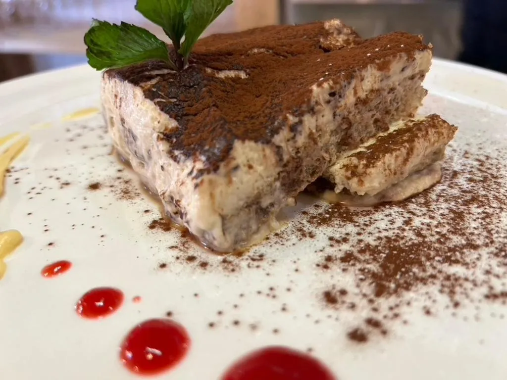 Restaurant/places to eat in Erezsässhütte