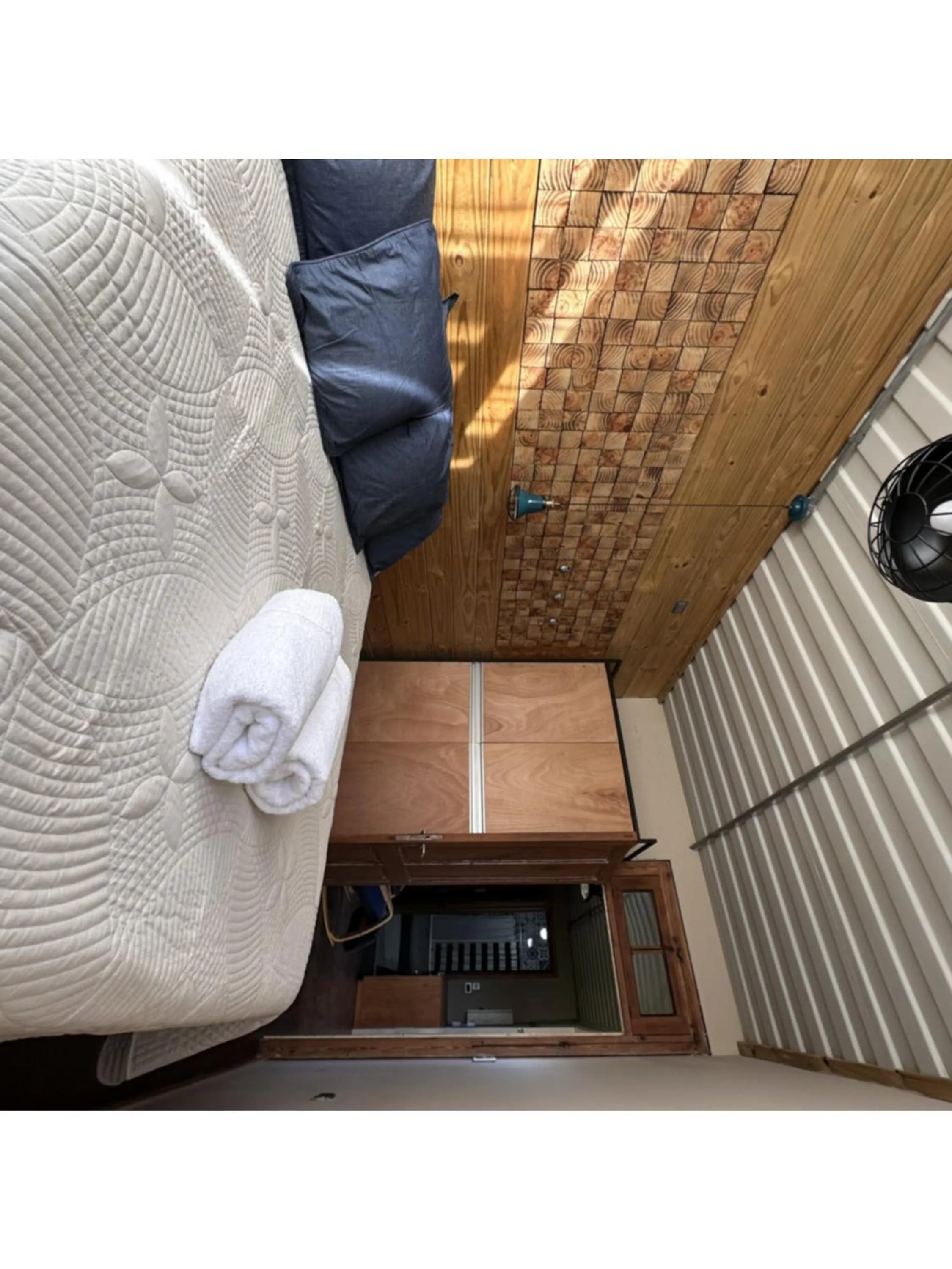 Caliu Earthship Ecolodge