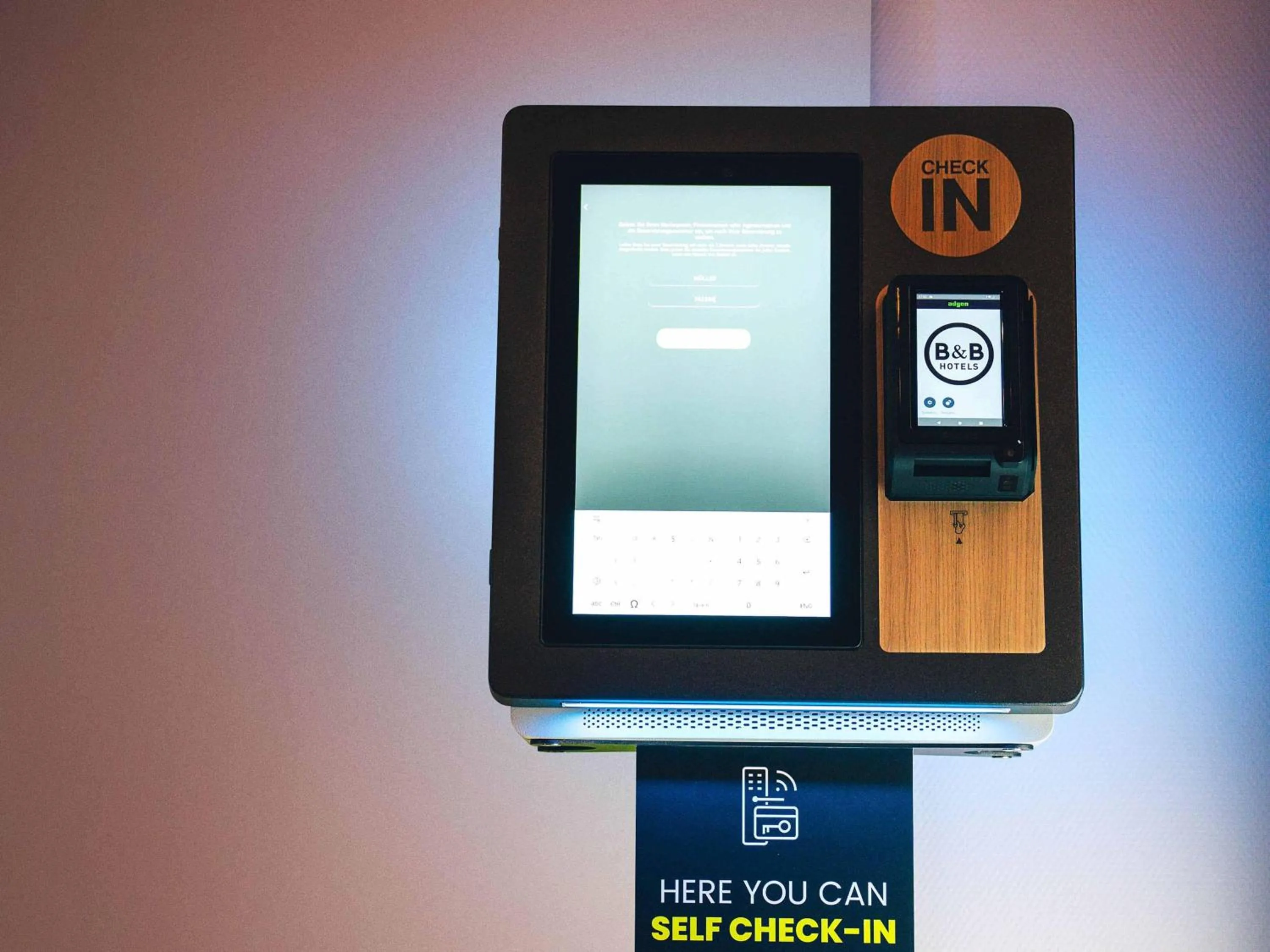 Photo of the whole room in B&B HOTEL Frankfurt-Hahn Airport